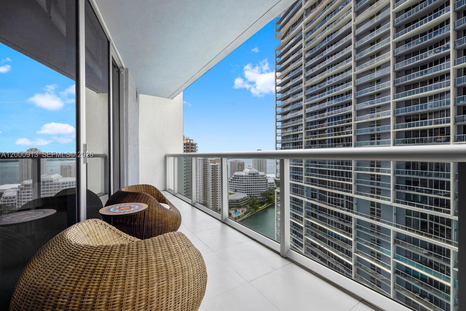 Iconbrickell Condo No 1