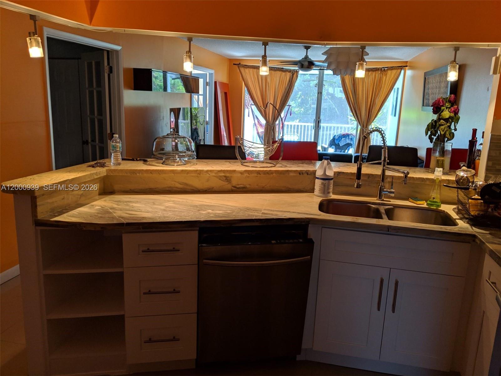 Jade Winds Group Allamand