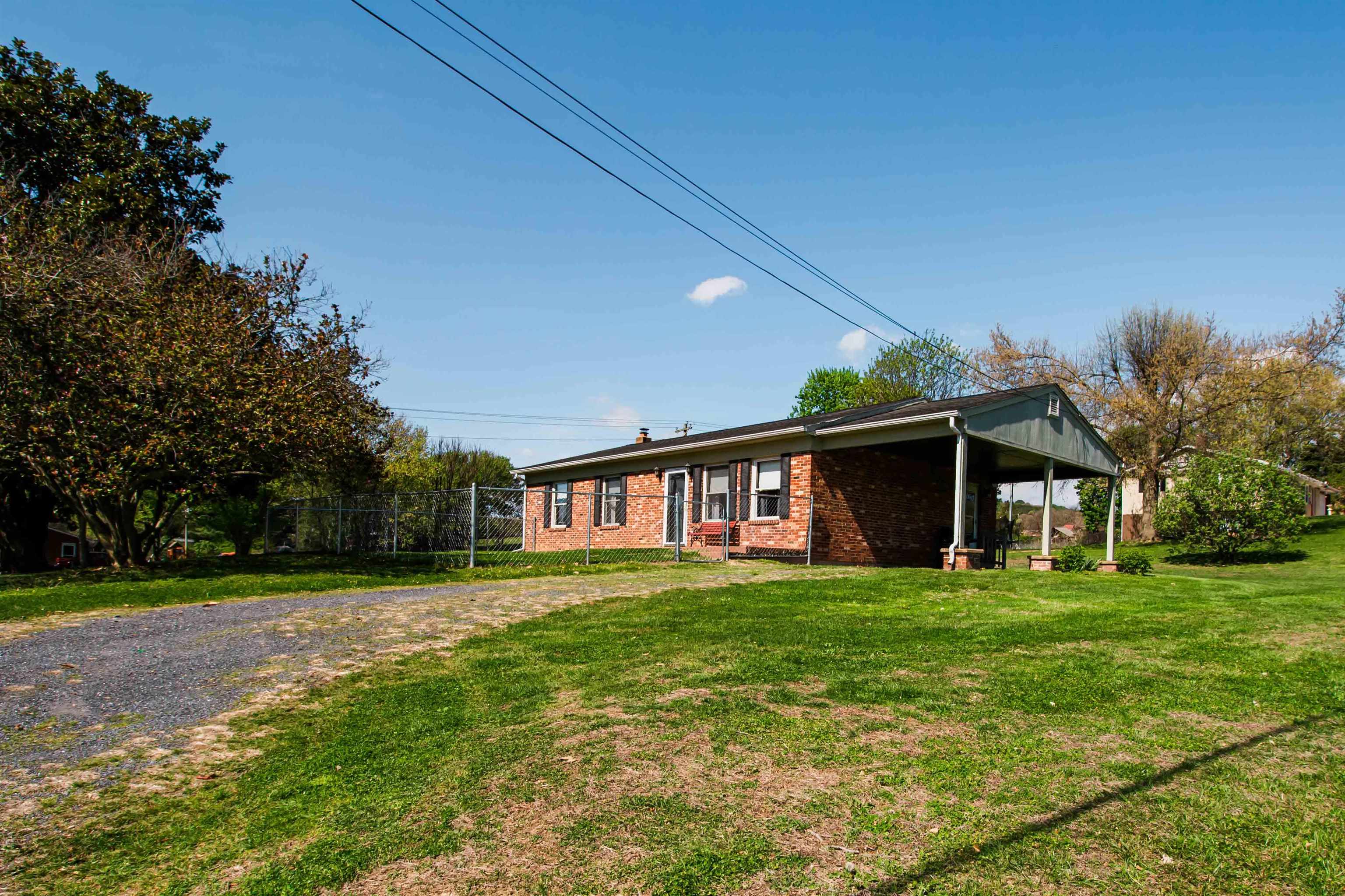 1793 LACEY SPRING RD exterior