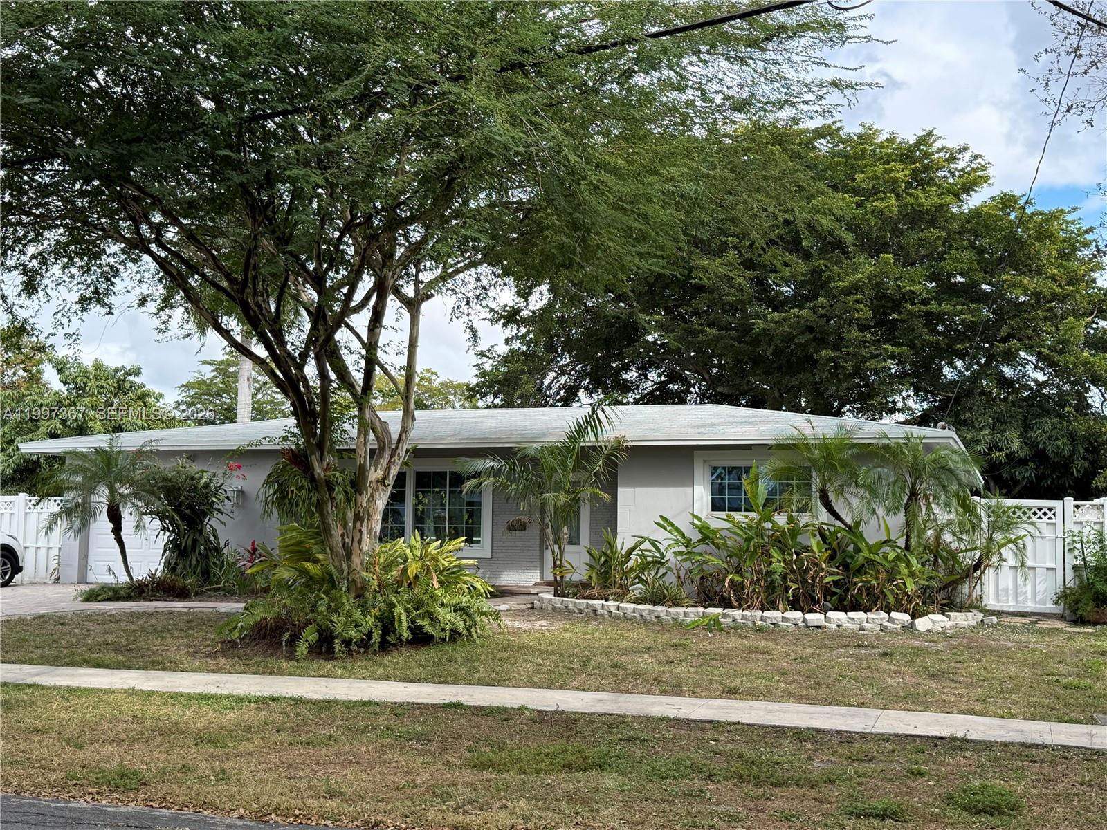 Plantation Park Lakesites