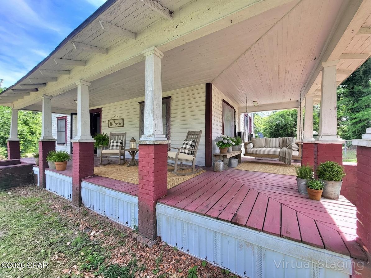 Listing photo id 2 for 5282 Dothan Street