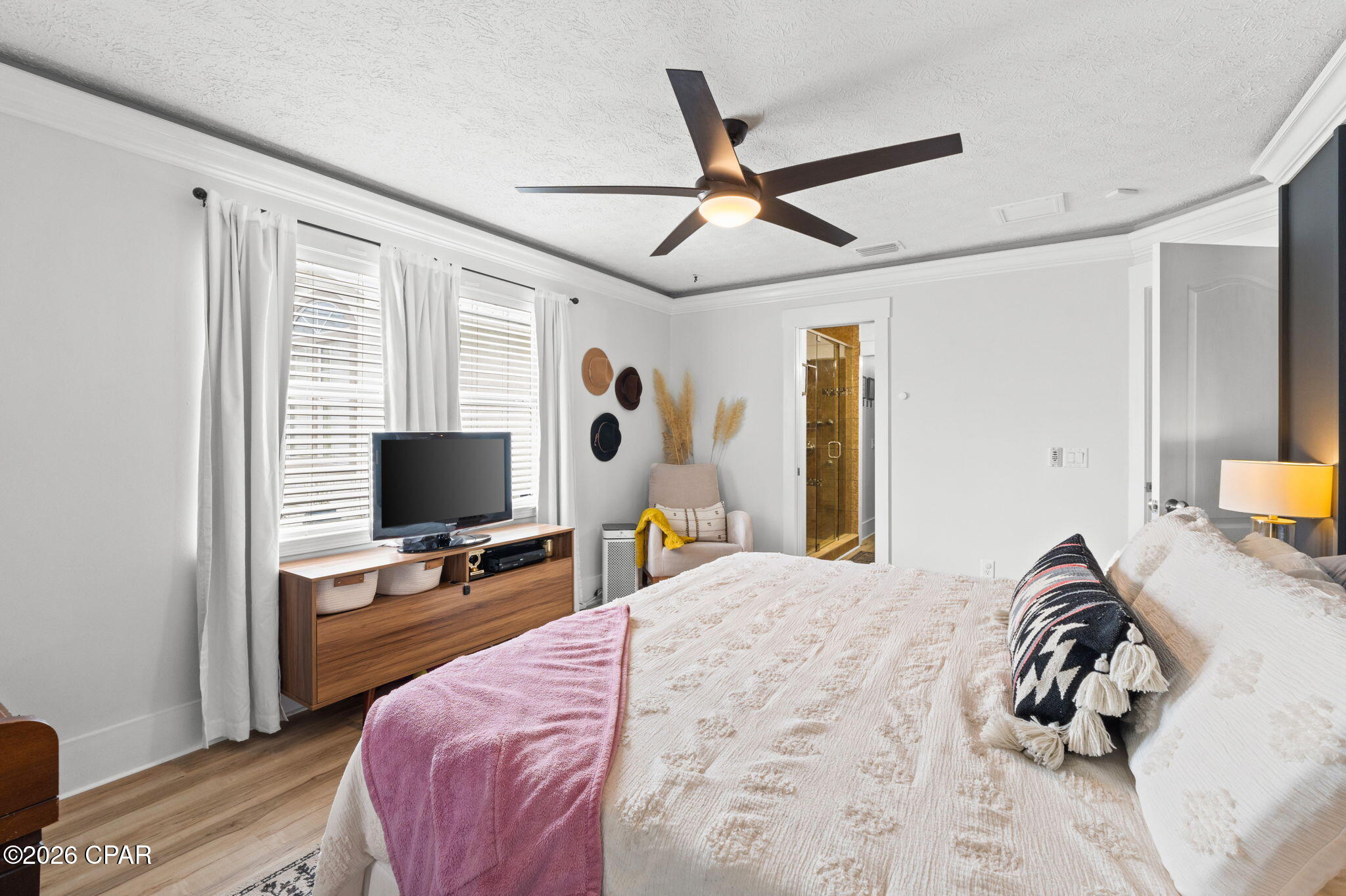 Image 32 For 506 Dolphin Drive