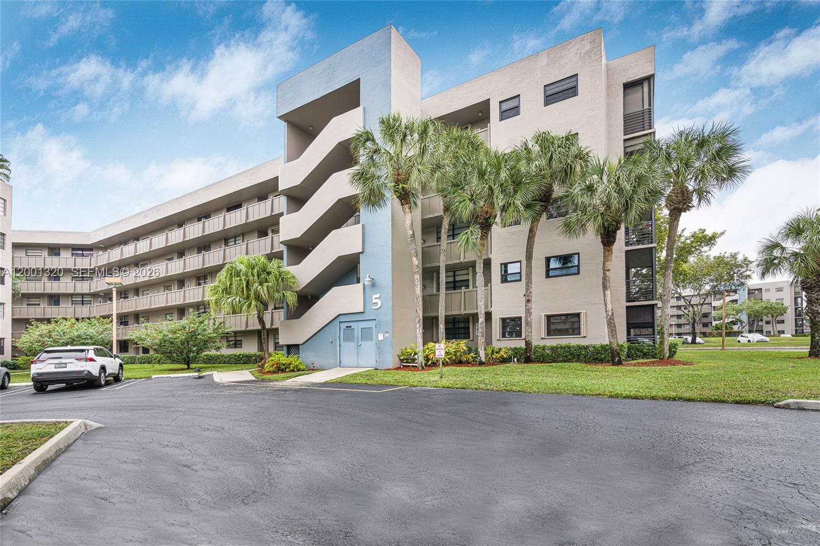 Colony Point 5 Condo