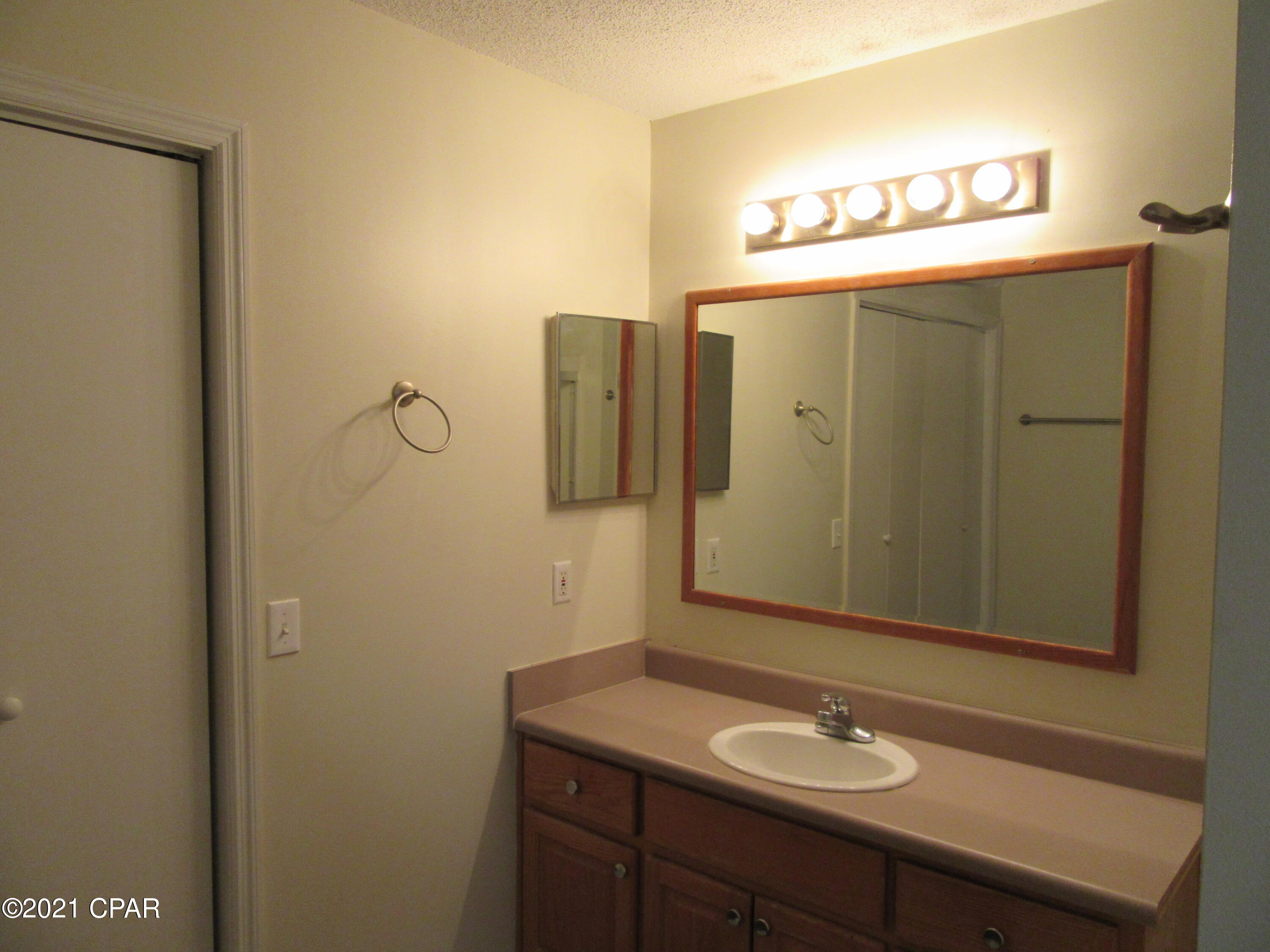 Image 8 For 1202 Pennsylvania Avenue D