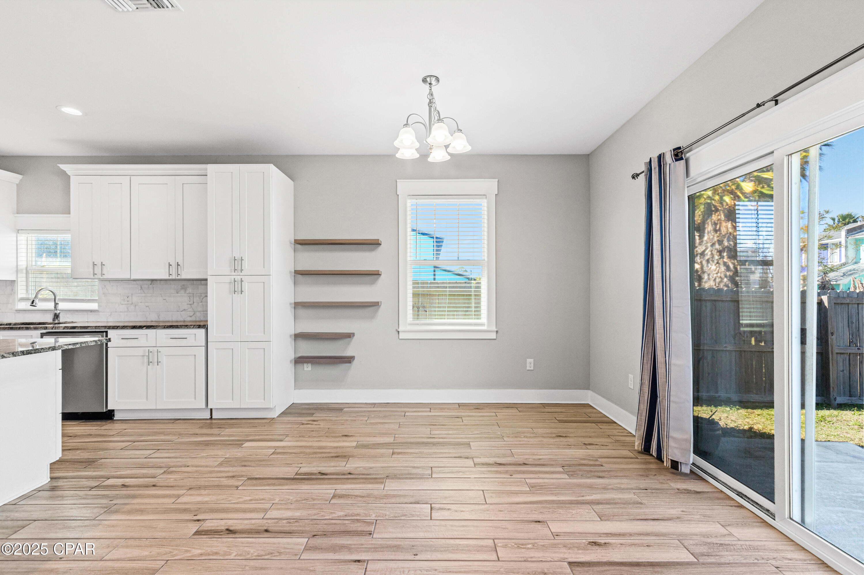 Image 9 For 6222 Pinetree Avenue