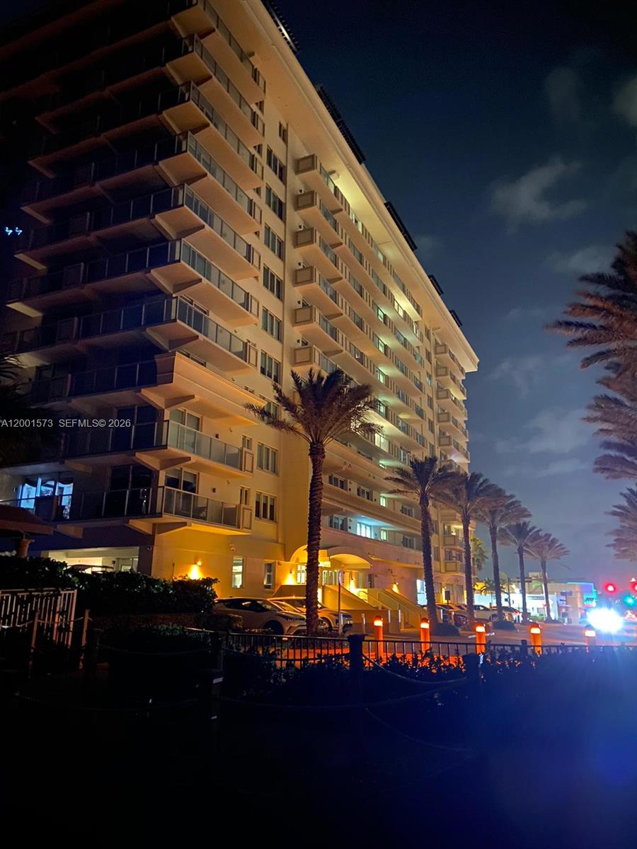 Spiaggia Ocean Condo