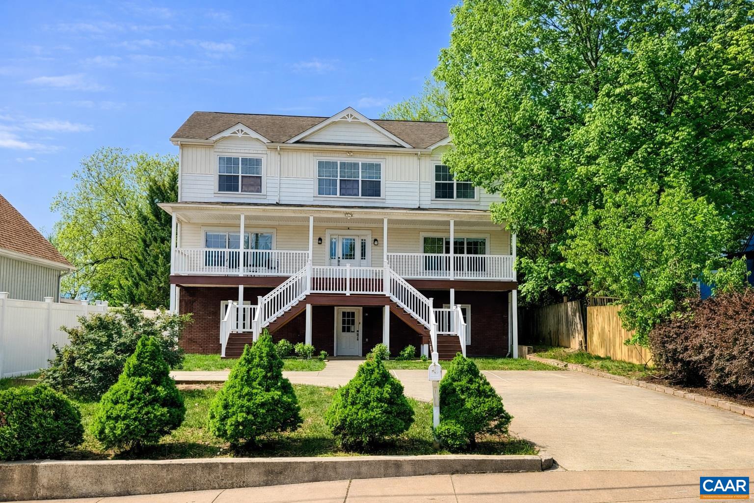 1006 LONG ST, Charlottesville, VA 22901