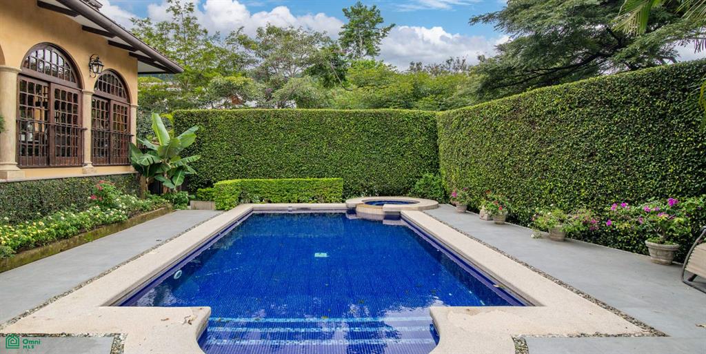 4 bed Single Family Homes For Sale in San Rafael, San Jose - 1