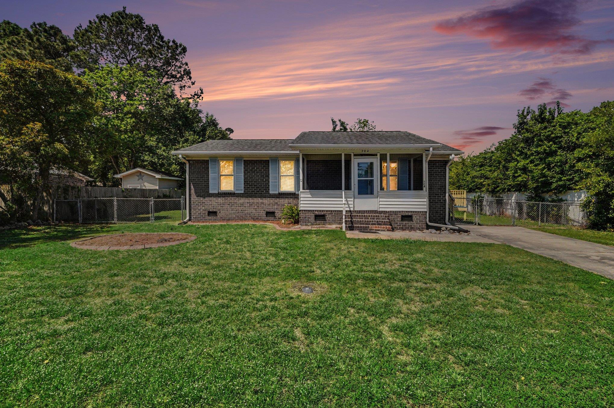 704 Wendy Ln. Conway, SC 29526