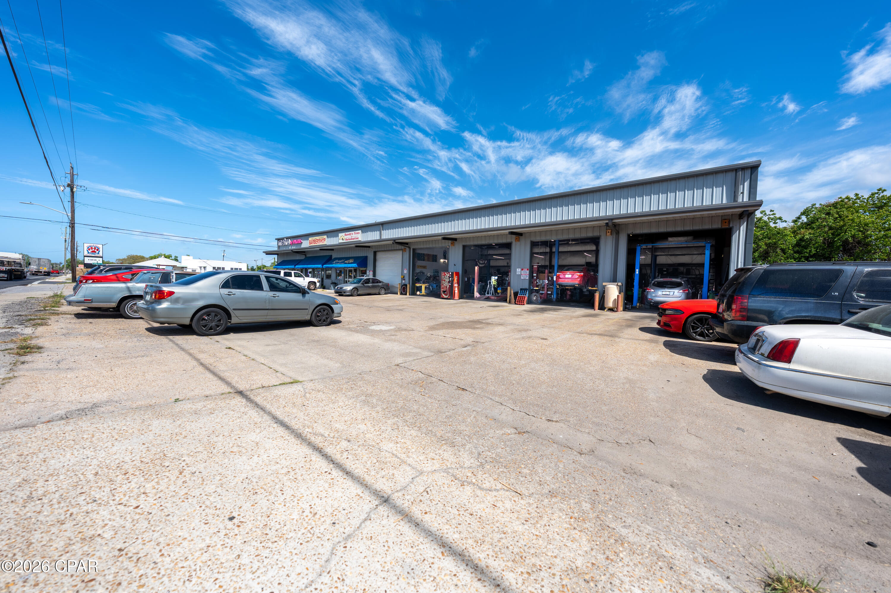 Listing photo id 19 for 2206 15th Street