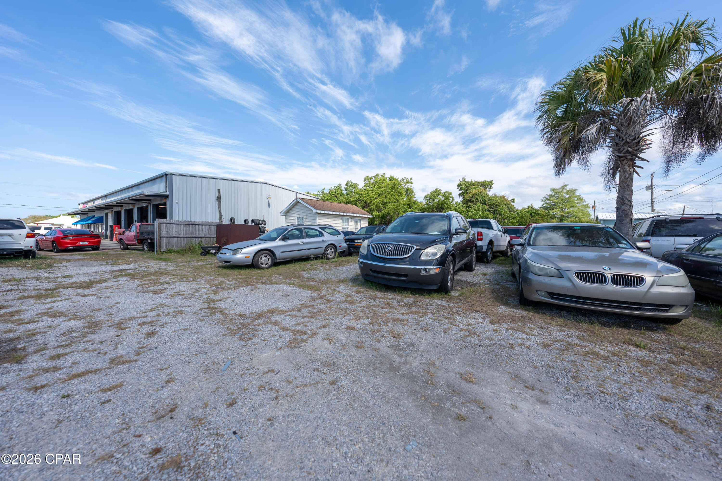 Listing photo id 5 for 2206 15th Street
