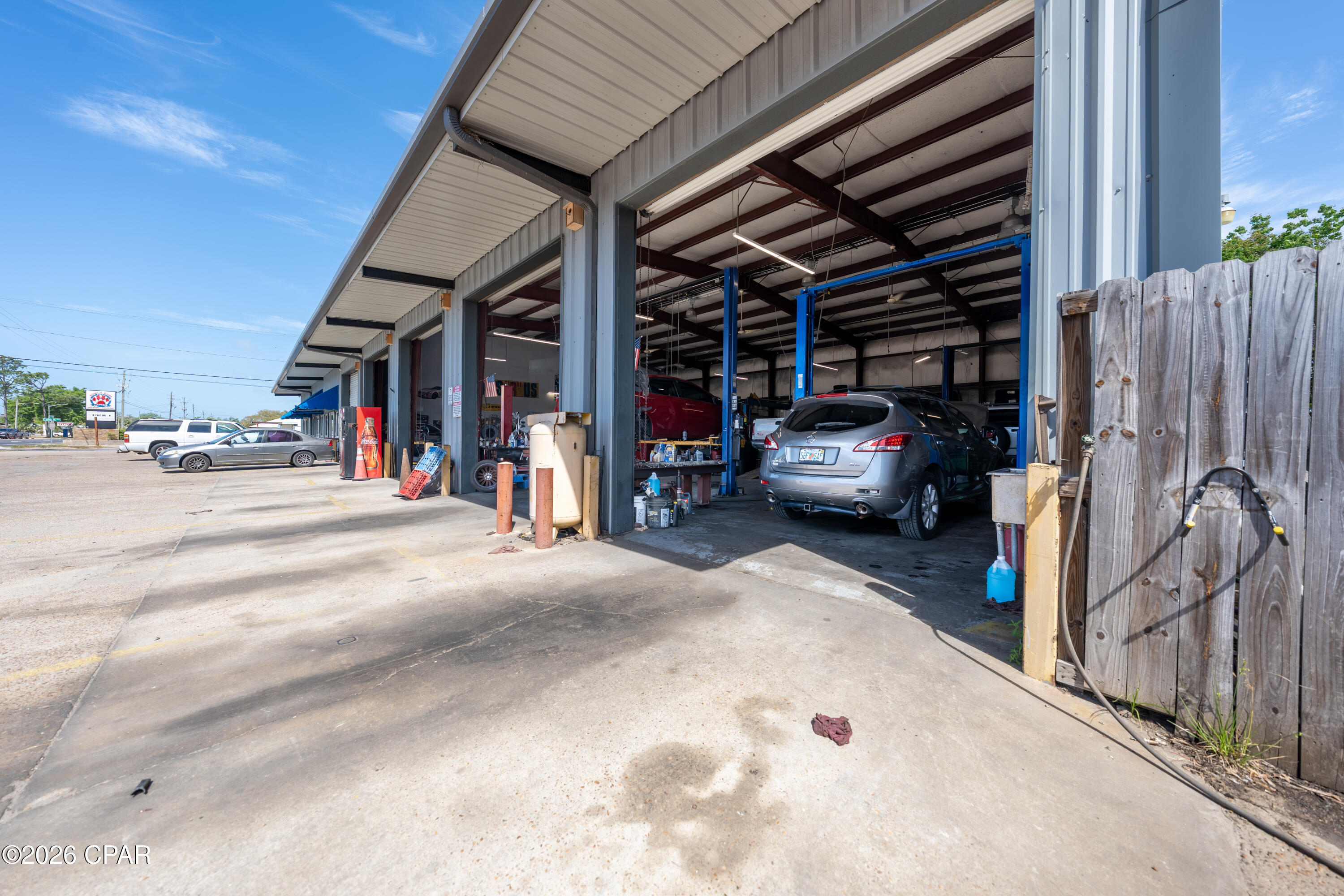Listing photo id 8 for 2206 15th Street
