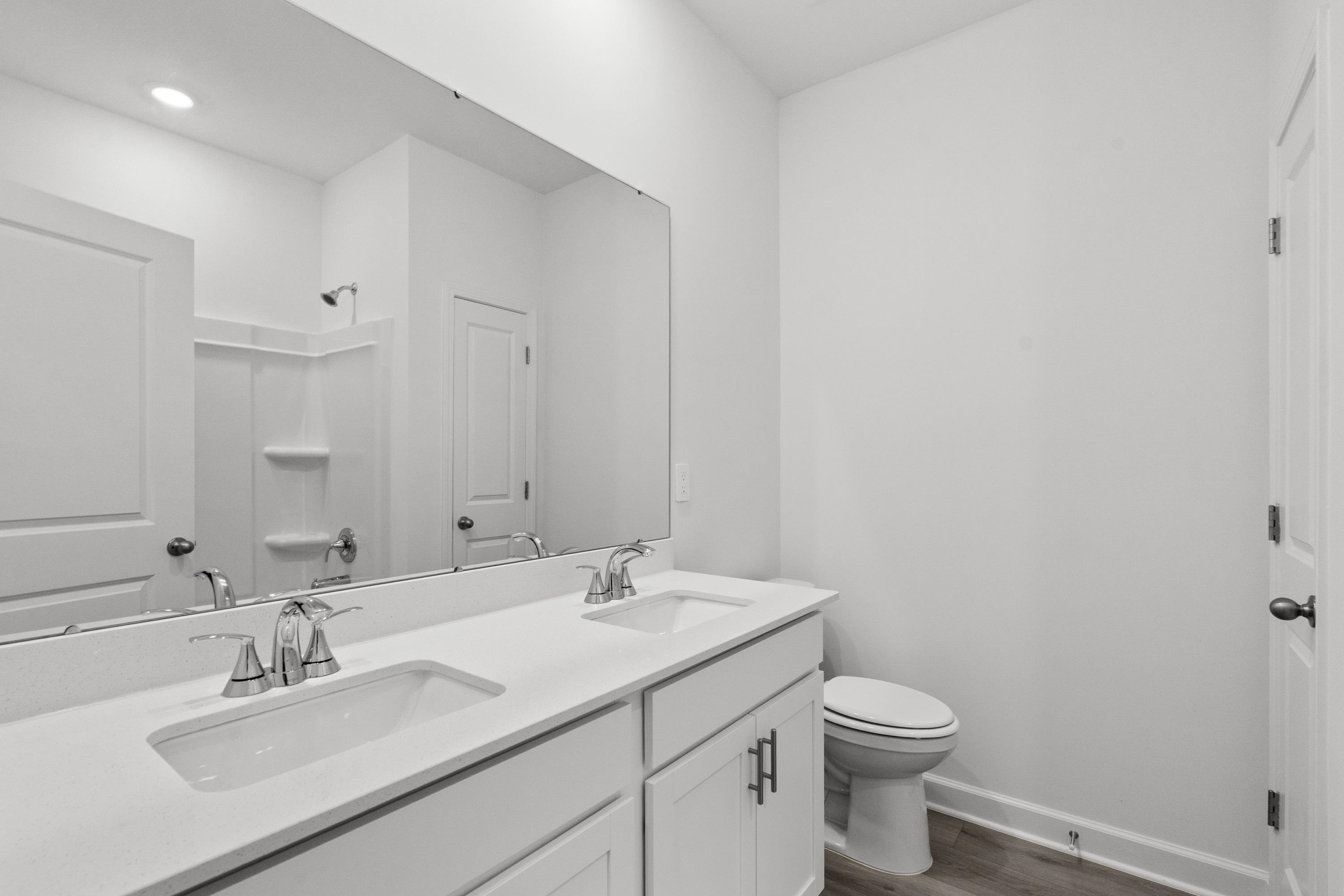 2609785 | Photo 28