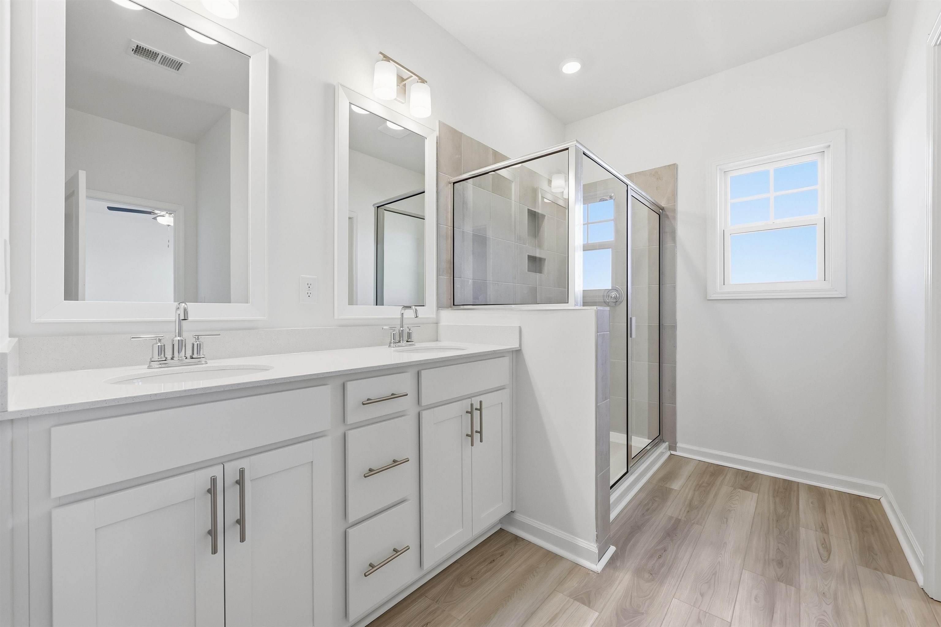 2609786 | Photo 13