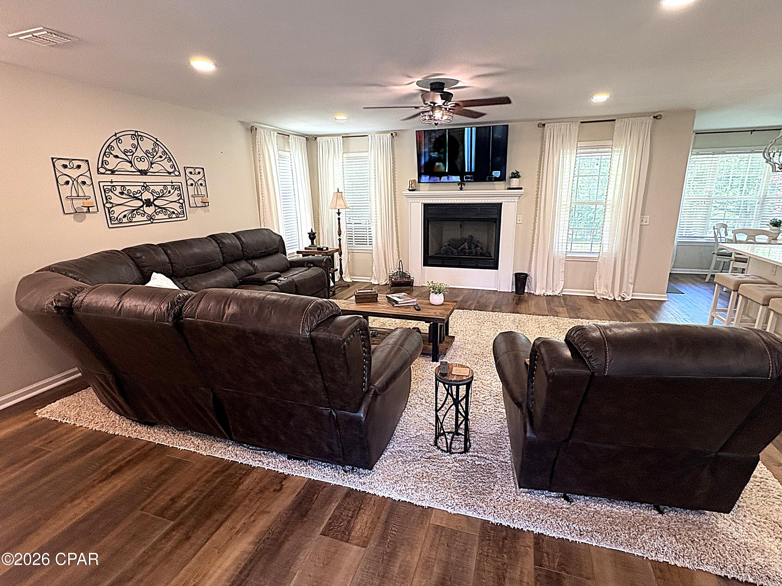 Image 6 For 4667 River Drive