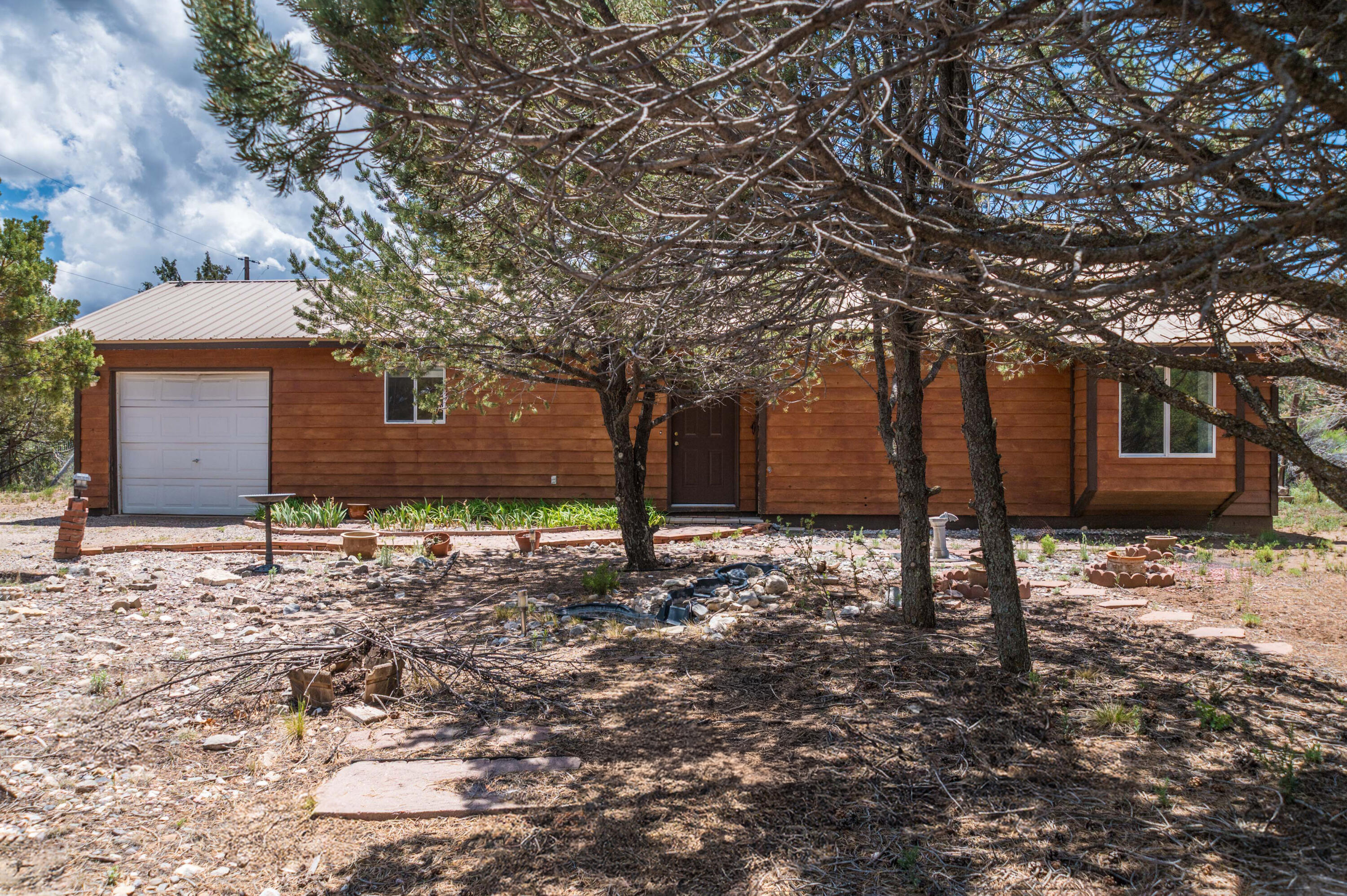 Homes for sale in Tijeras, NM | 6 Days Done Rd, Tijeras, NM 87059 | MLS# 1101748