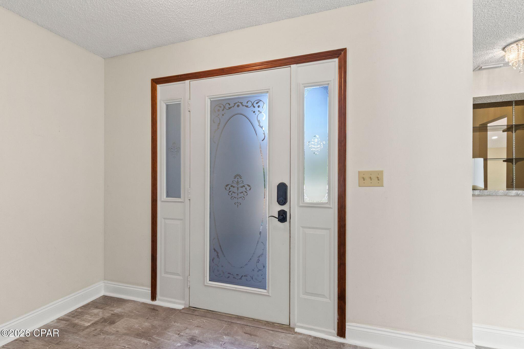 Image 8 For 2199 Sunny Hills Boulevard