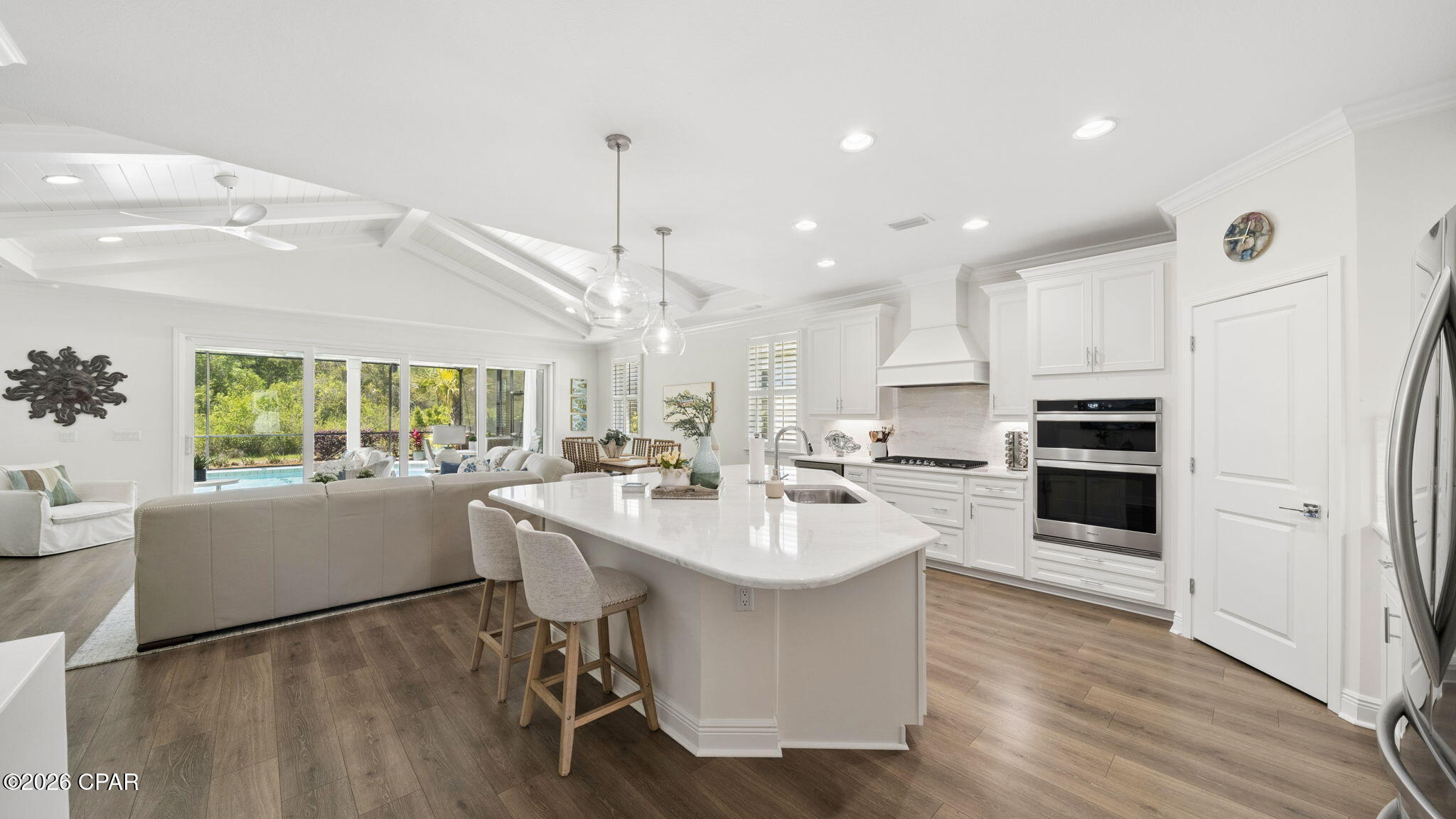 Listing photo id 5 for 8422 Island Breeze Avenue