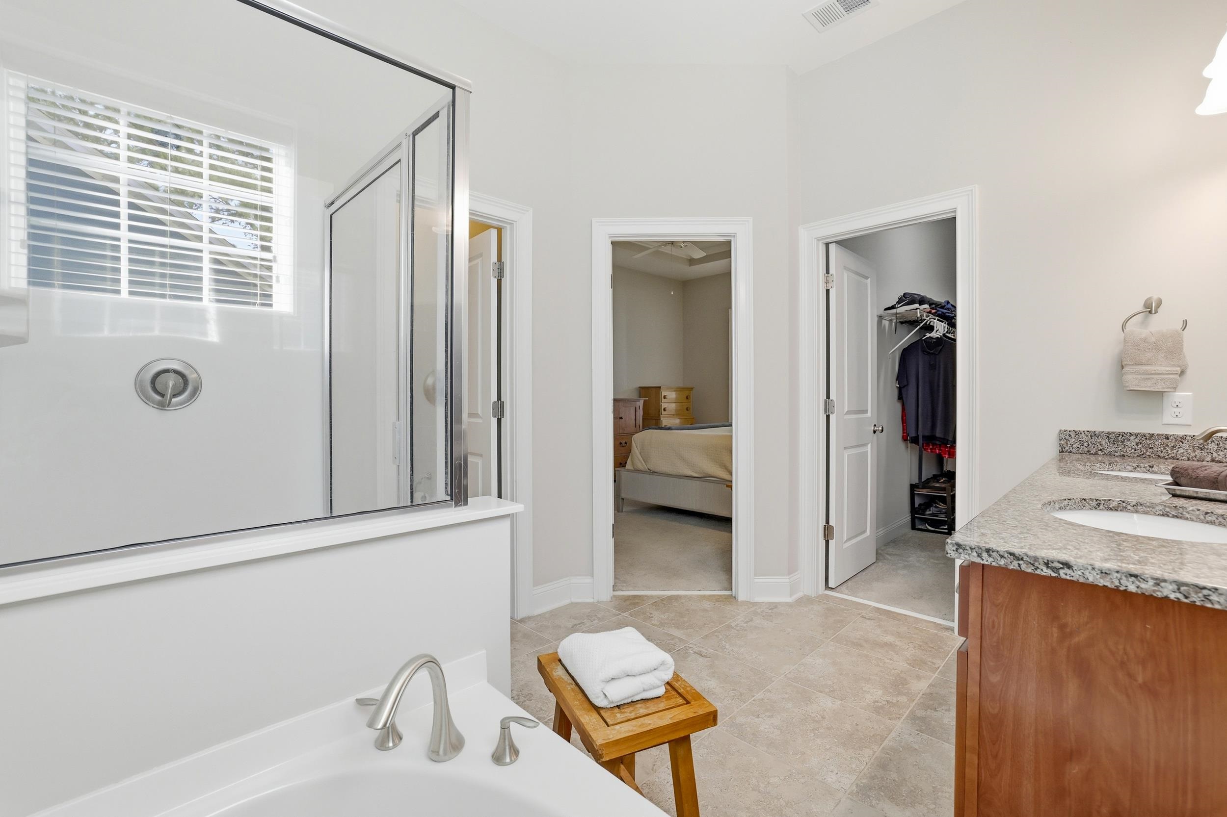52 Winston Circle 