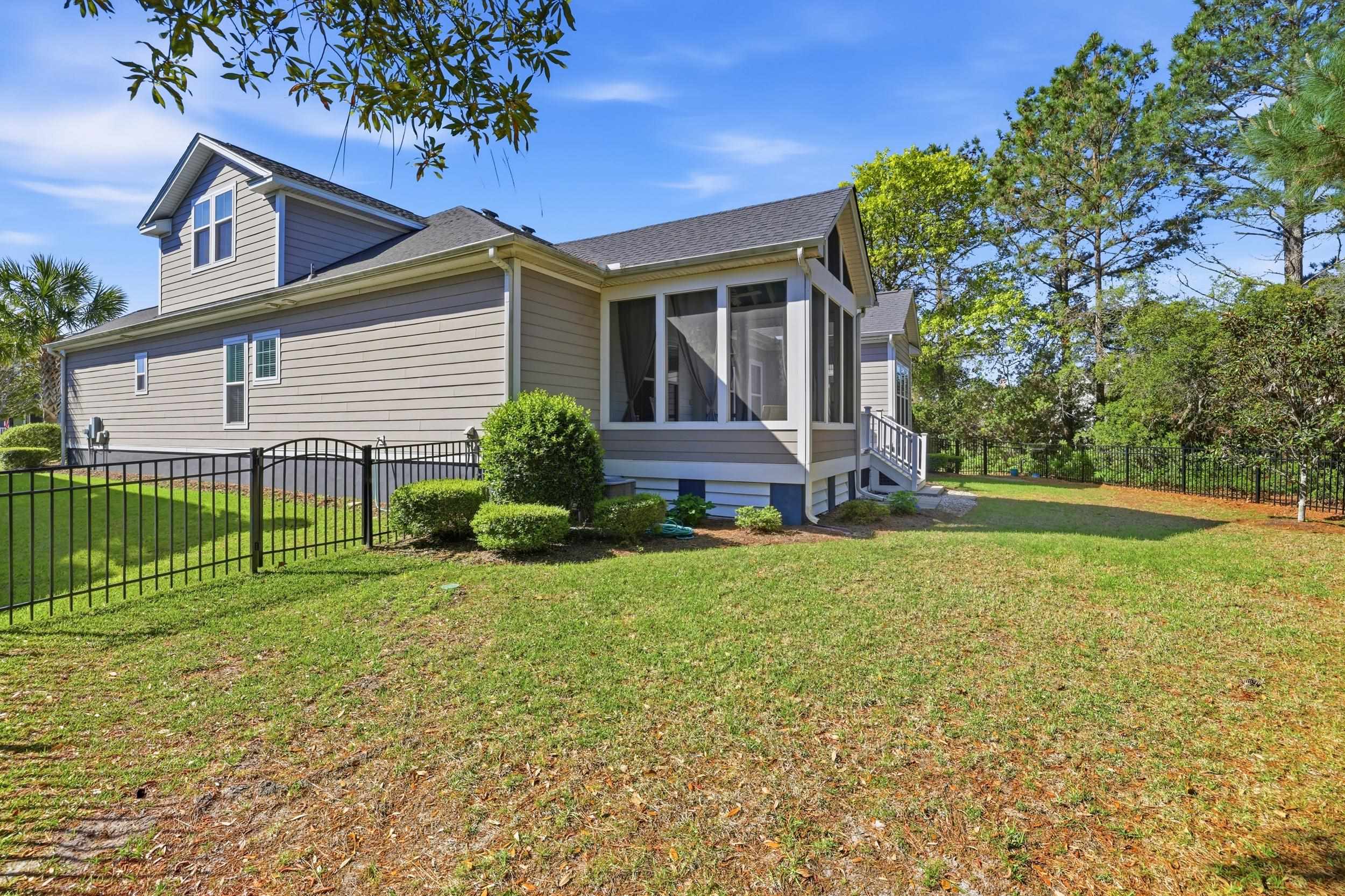 52 Winston Circle 