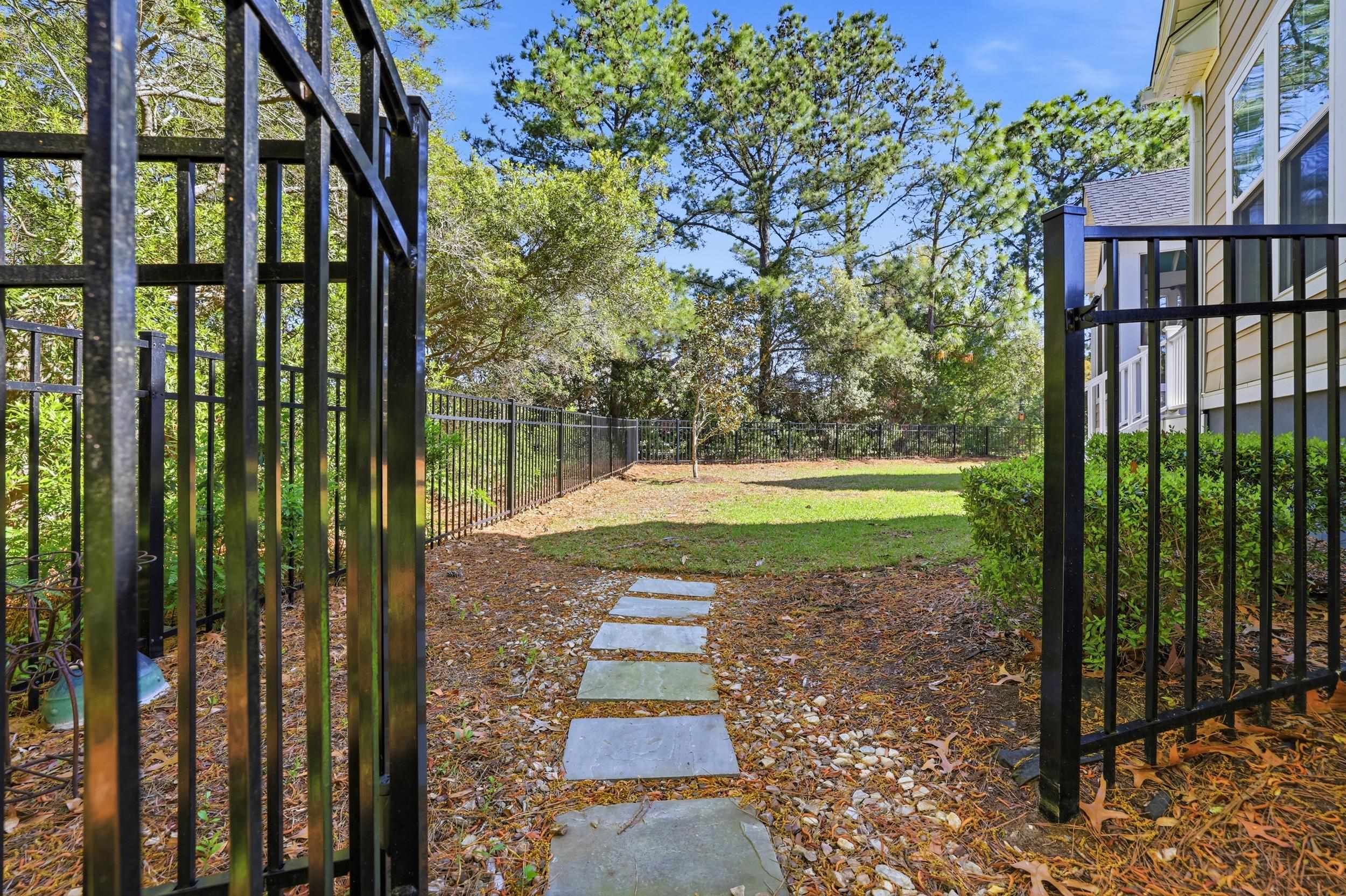 52 Winston Circle 