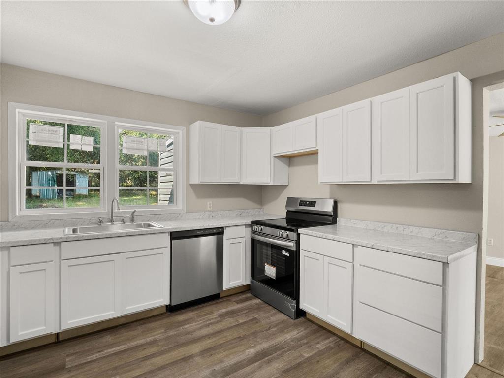 921 Lake Court Drive — photo 5