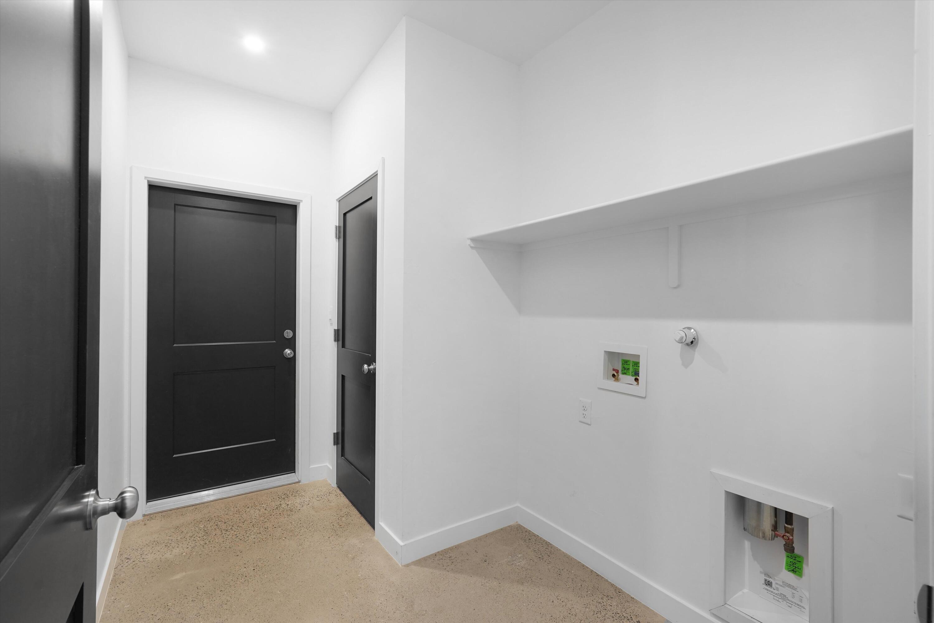 Photo 4 — 609 2nd Street NE