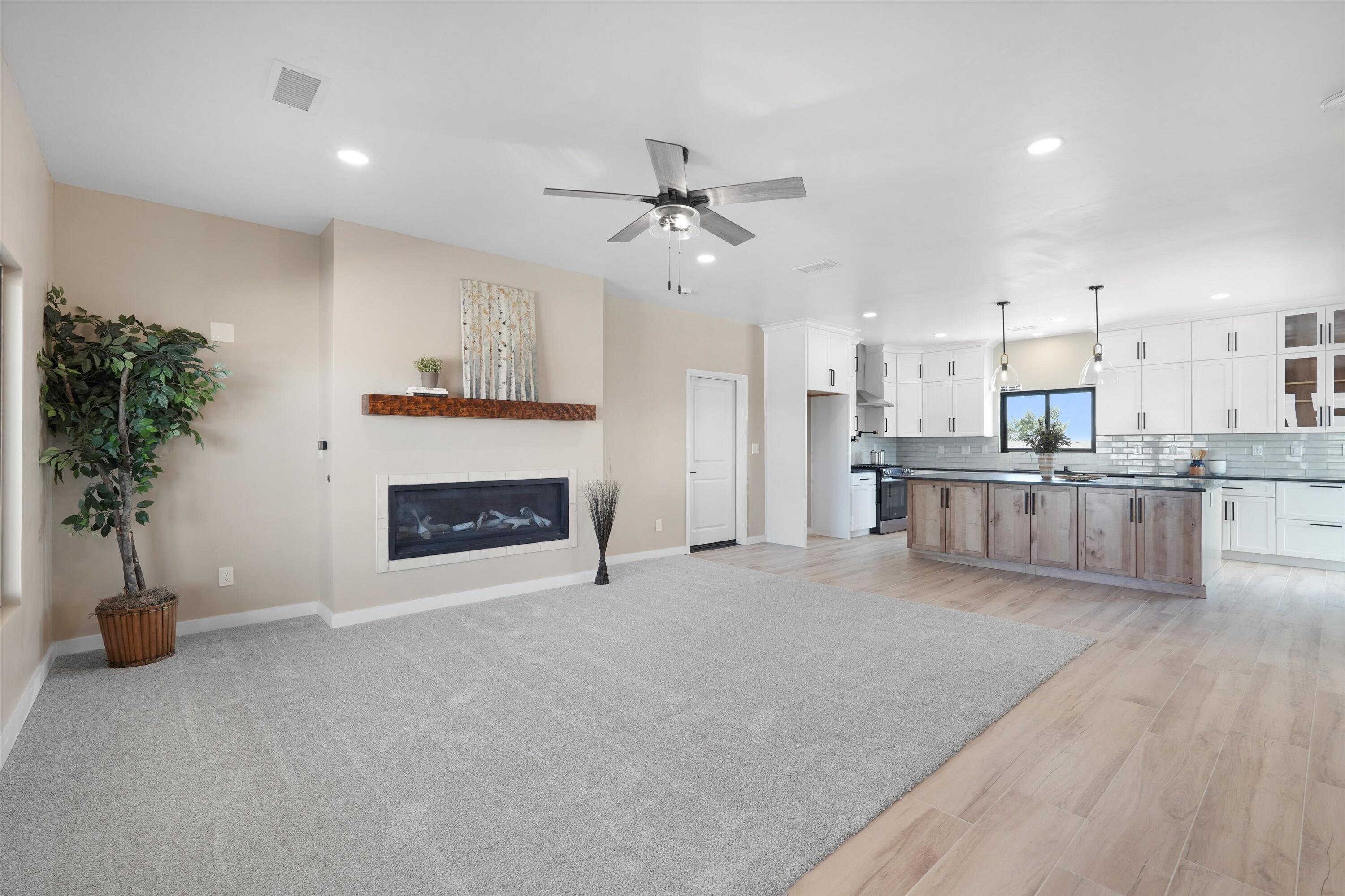 Photo 13 — 609 2nd Street NE