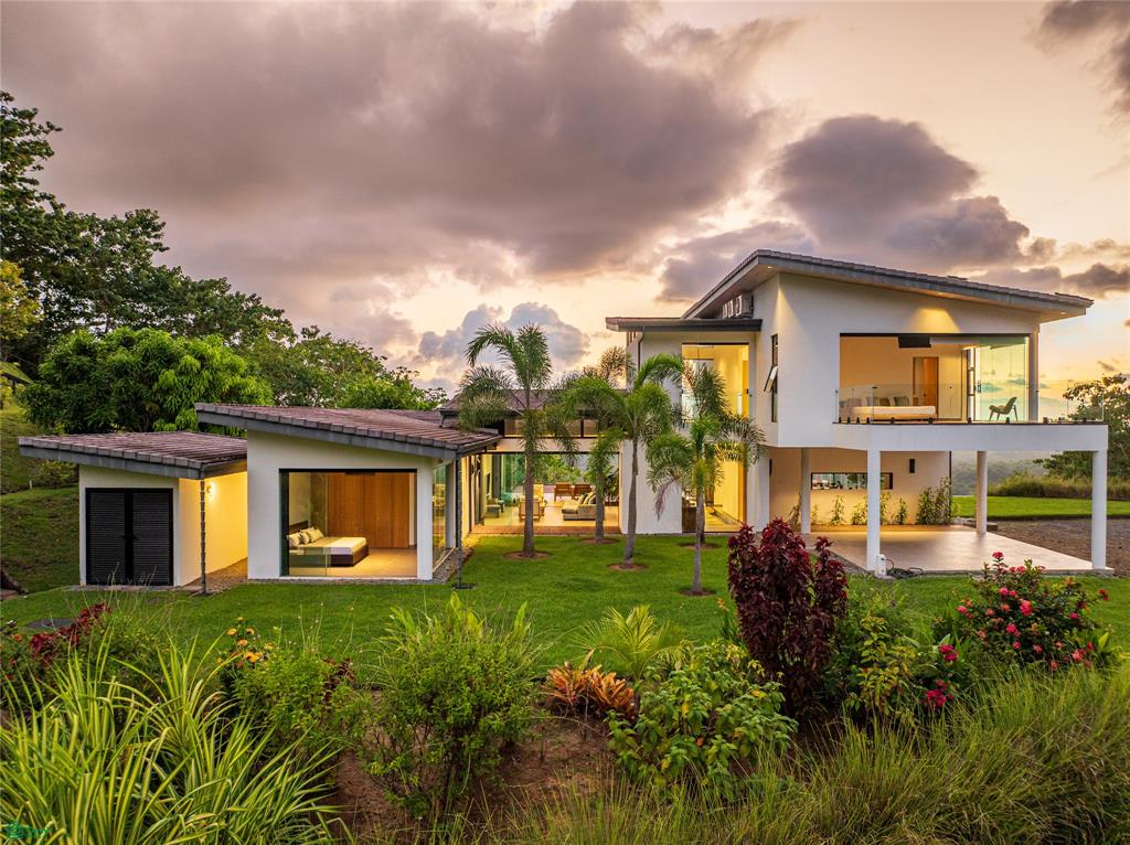 4 bed Single Family Homes For Sale in Puerto Cortes, Puntarenas - 1