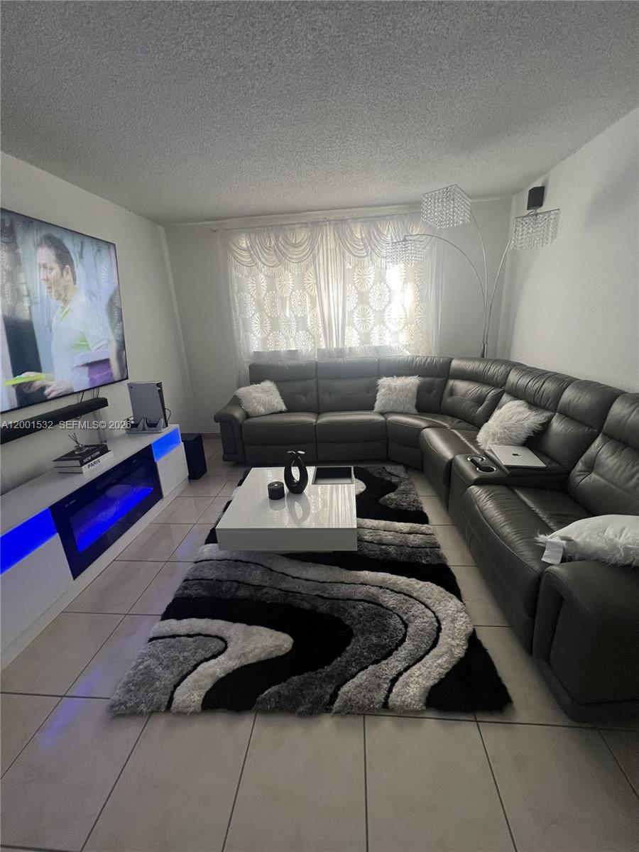Las Estrellas Condo