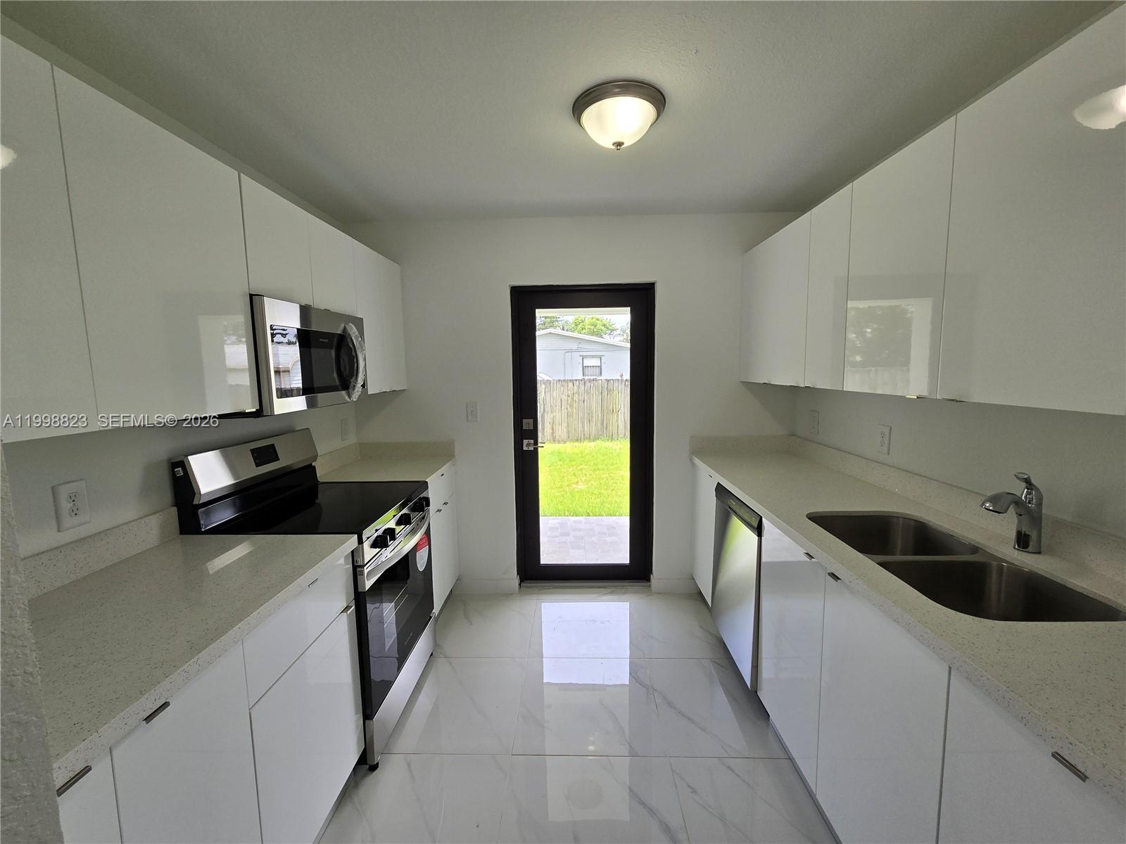 Property photo # 0