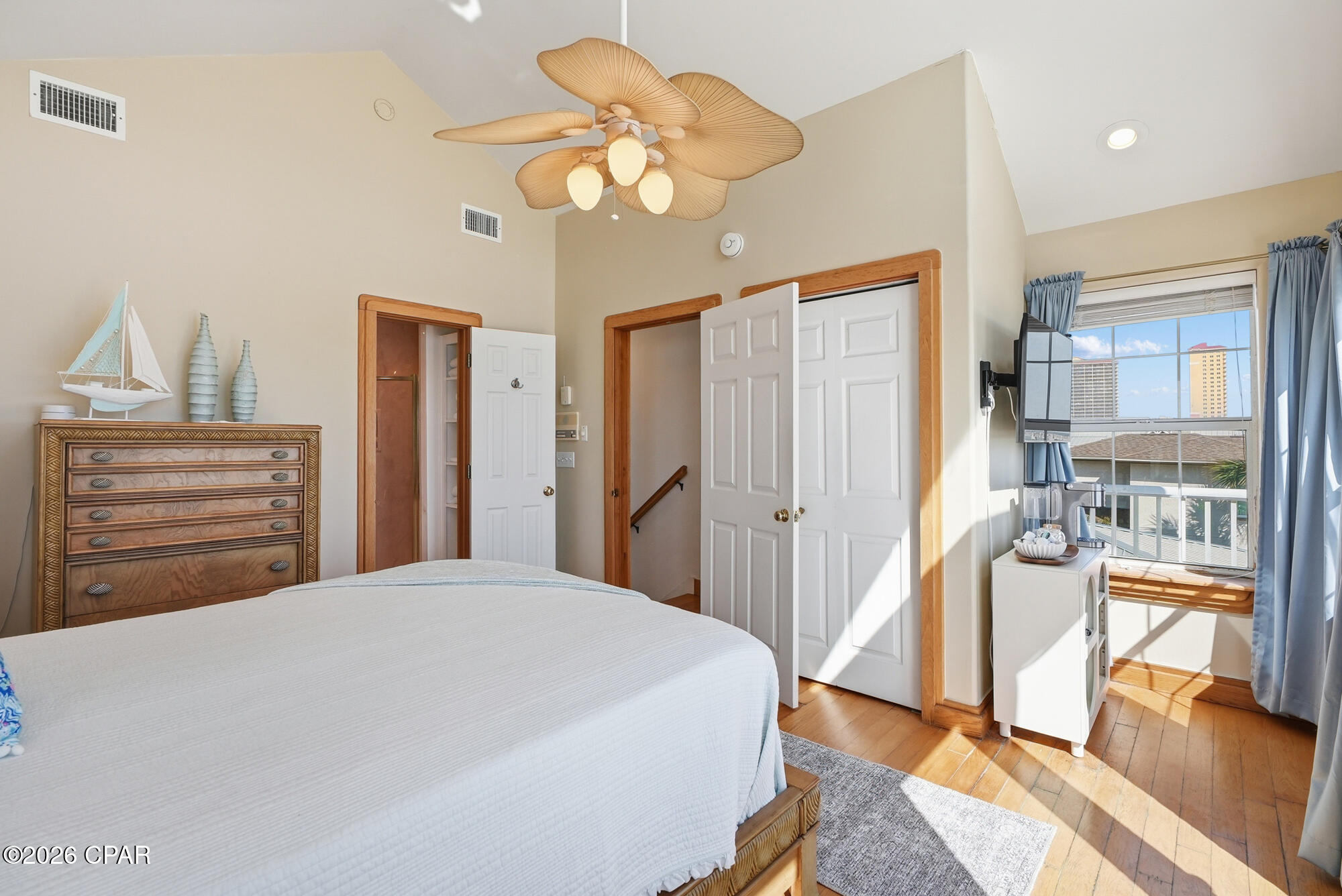 Image 41 For 16325 Front Beach Road