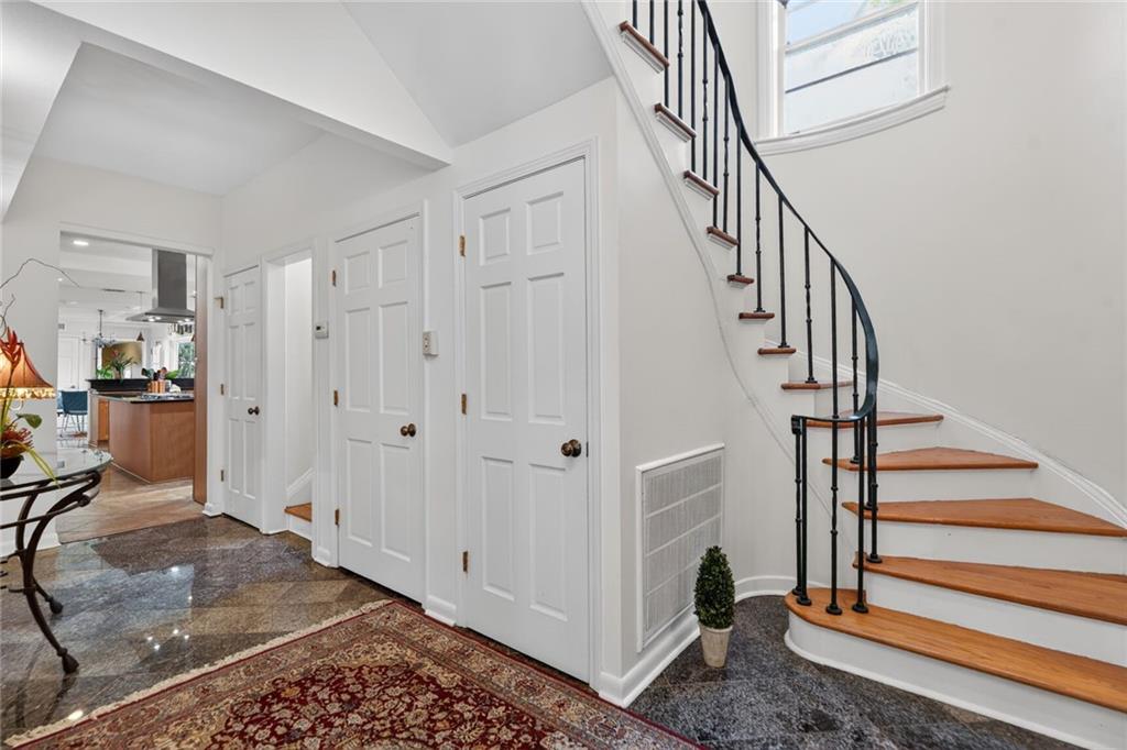 Homes for sale in New Orleans, LA | 4200 Vendome Pl, New Orleans, LA 70125 | MLS# 2553357