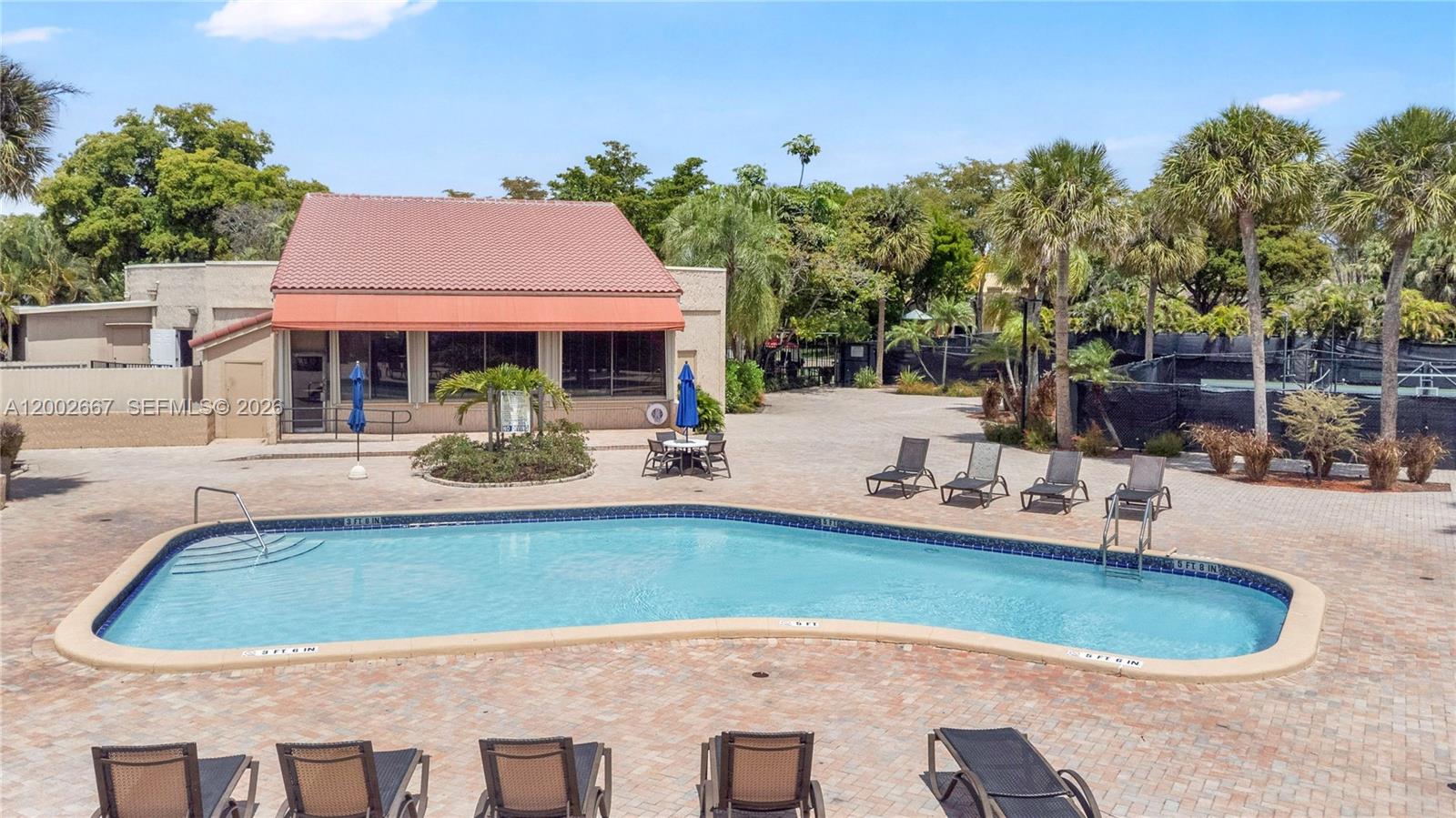 Spacious garage and storage at 3505 Torremolinos Ave - Townhouse in Doral