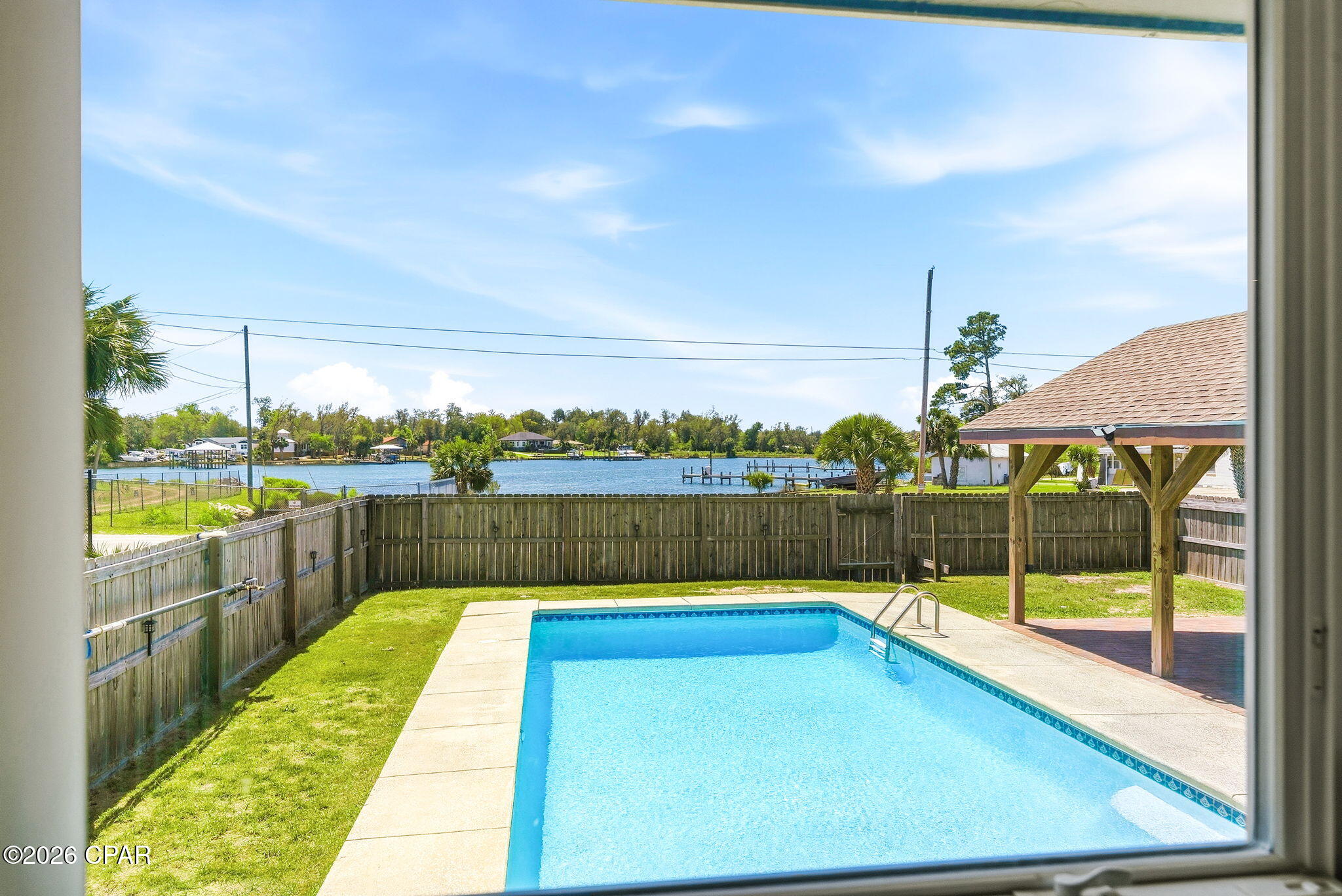 Image 2 For 1024 East Street