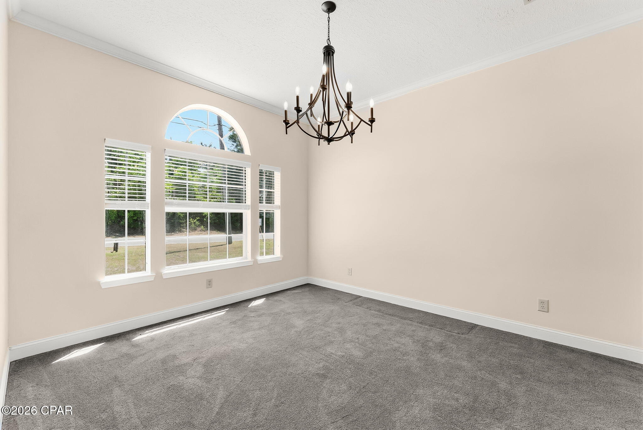 Image 21 For 1024 East Street