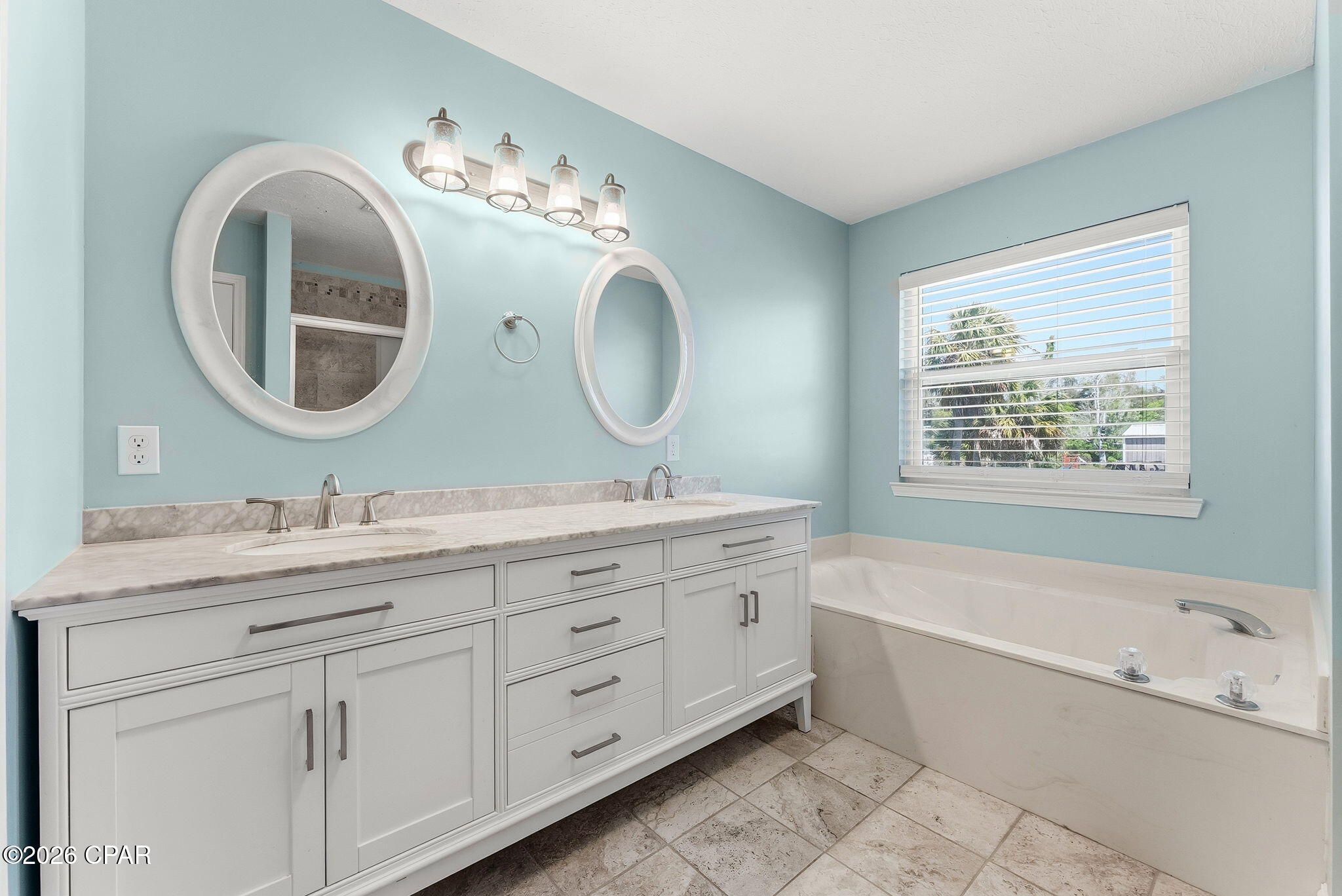 Image 26 For 1024 East Street