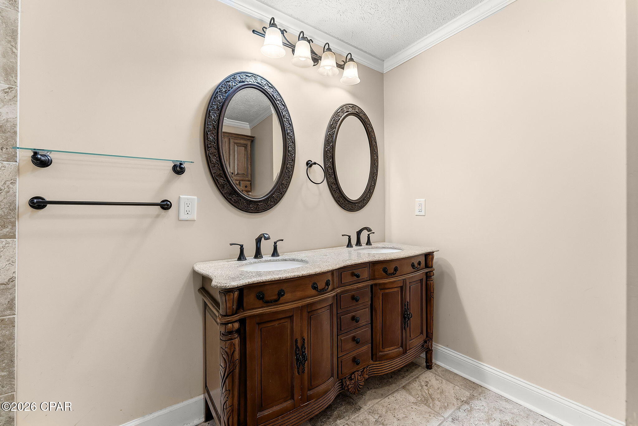 Image 34 For 1024 East Street