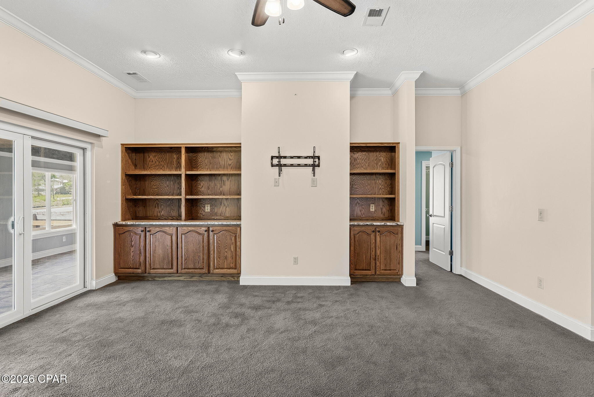 Image 8 For 1024 East Street