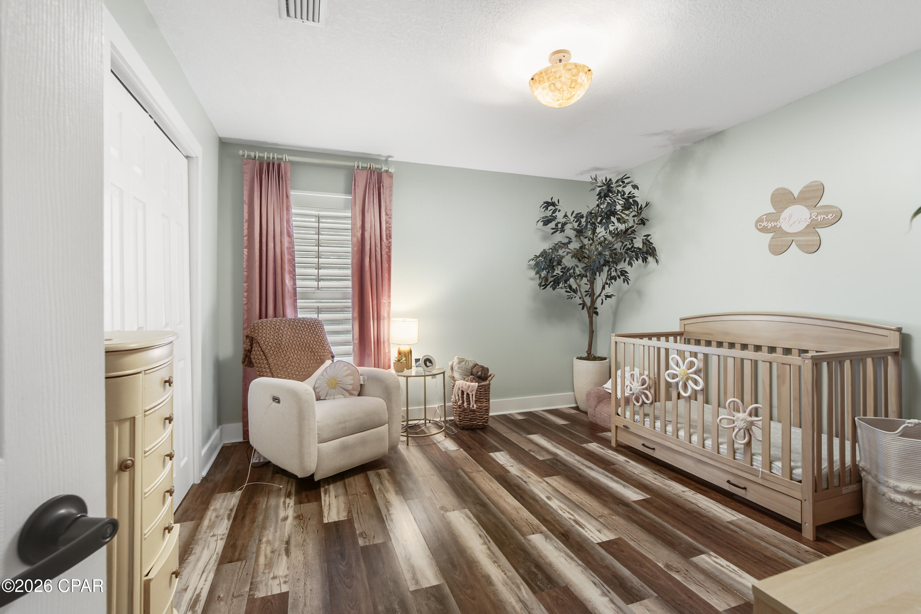 Image 12 For 5706 Hilltop Avenue