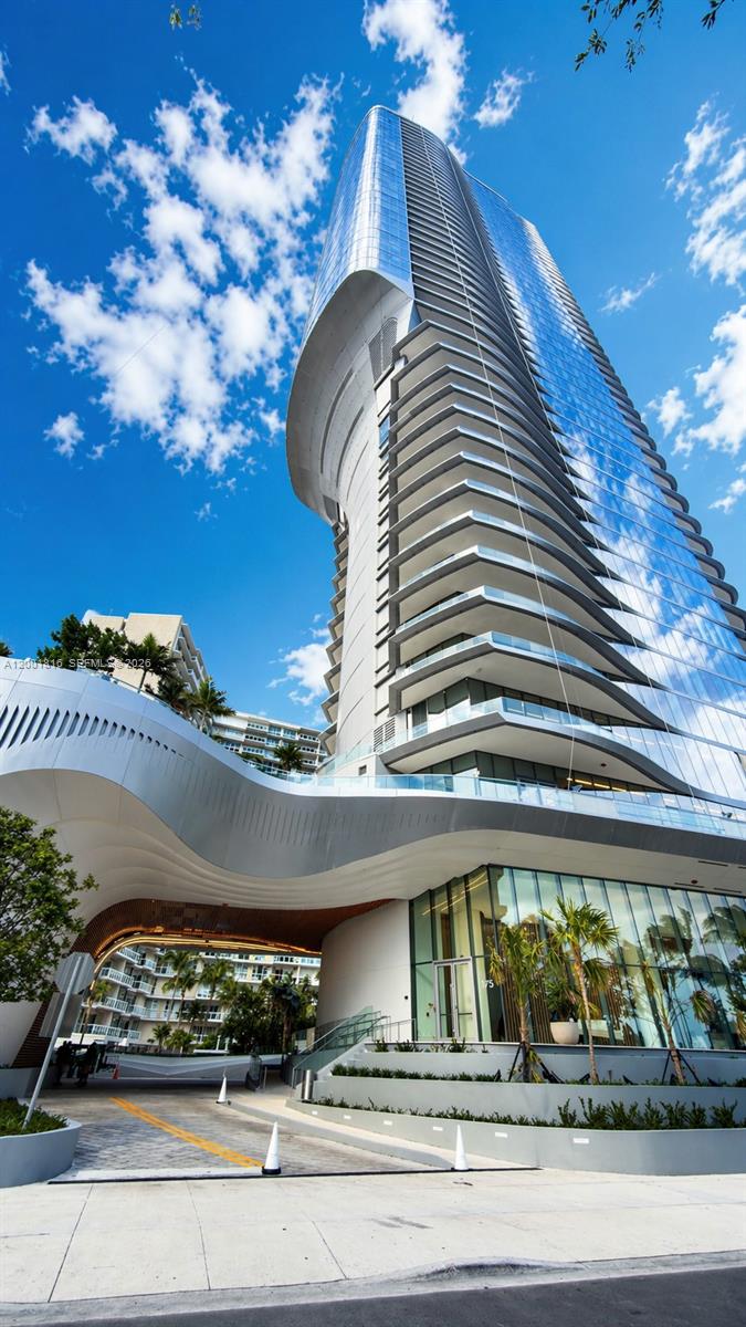 Una Residences