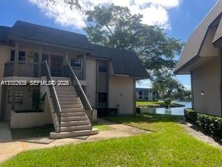 Grenadier Lakes At Welleb