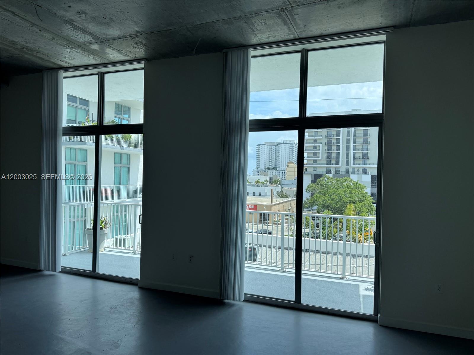 Lofts At Hollywood Statio