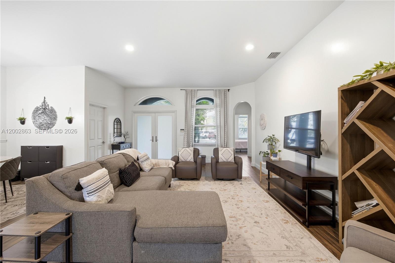 Property photo # 4