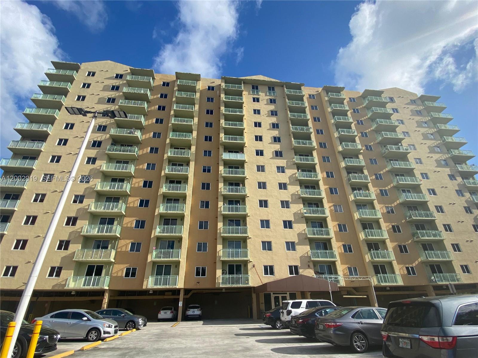 Coral Plaza Of Miami Cond