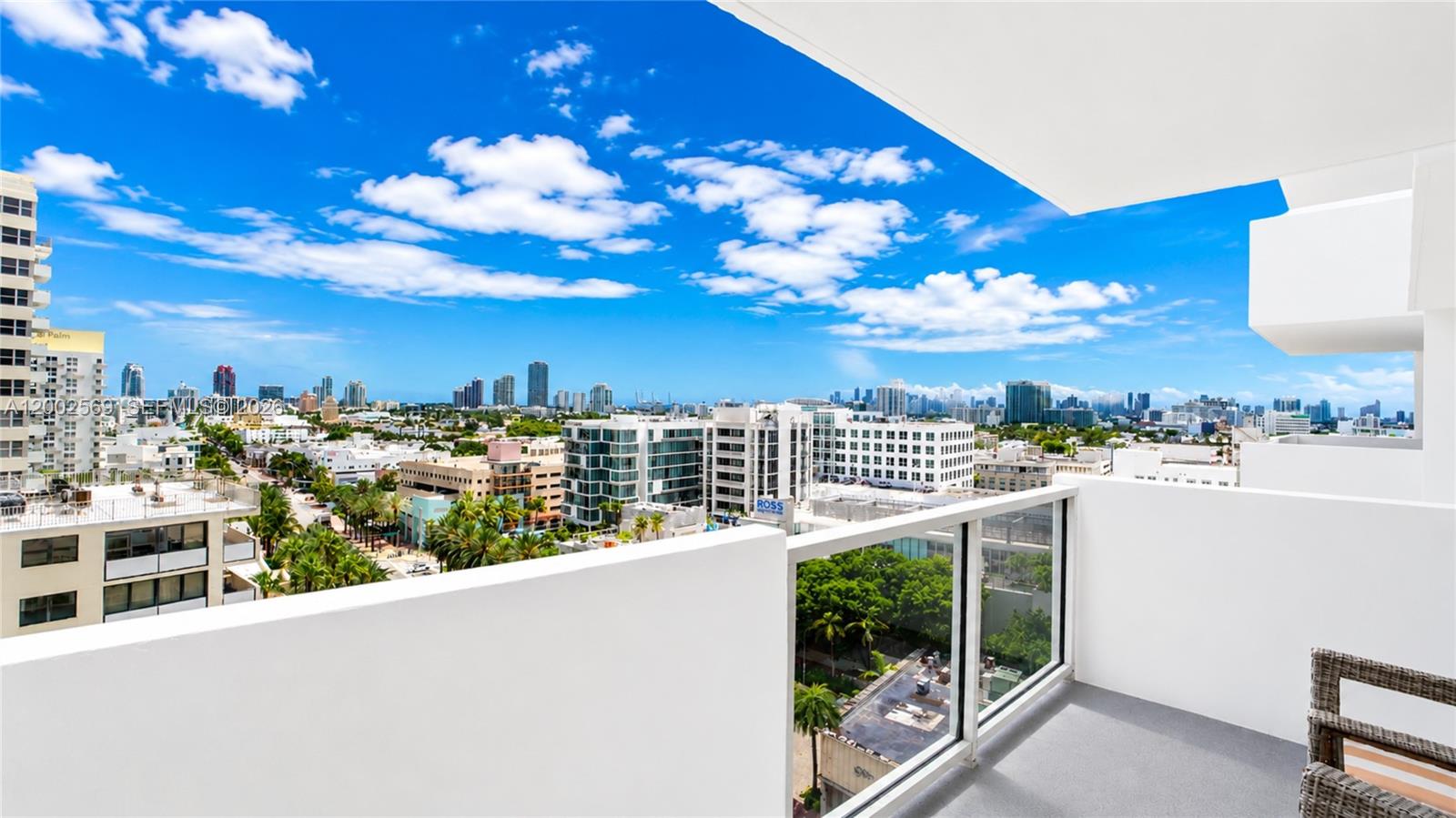 The Decoplage Condo