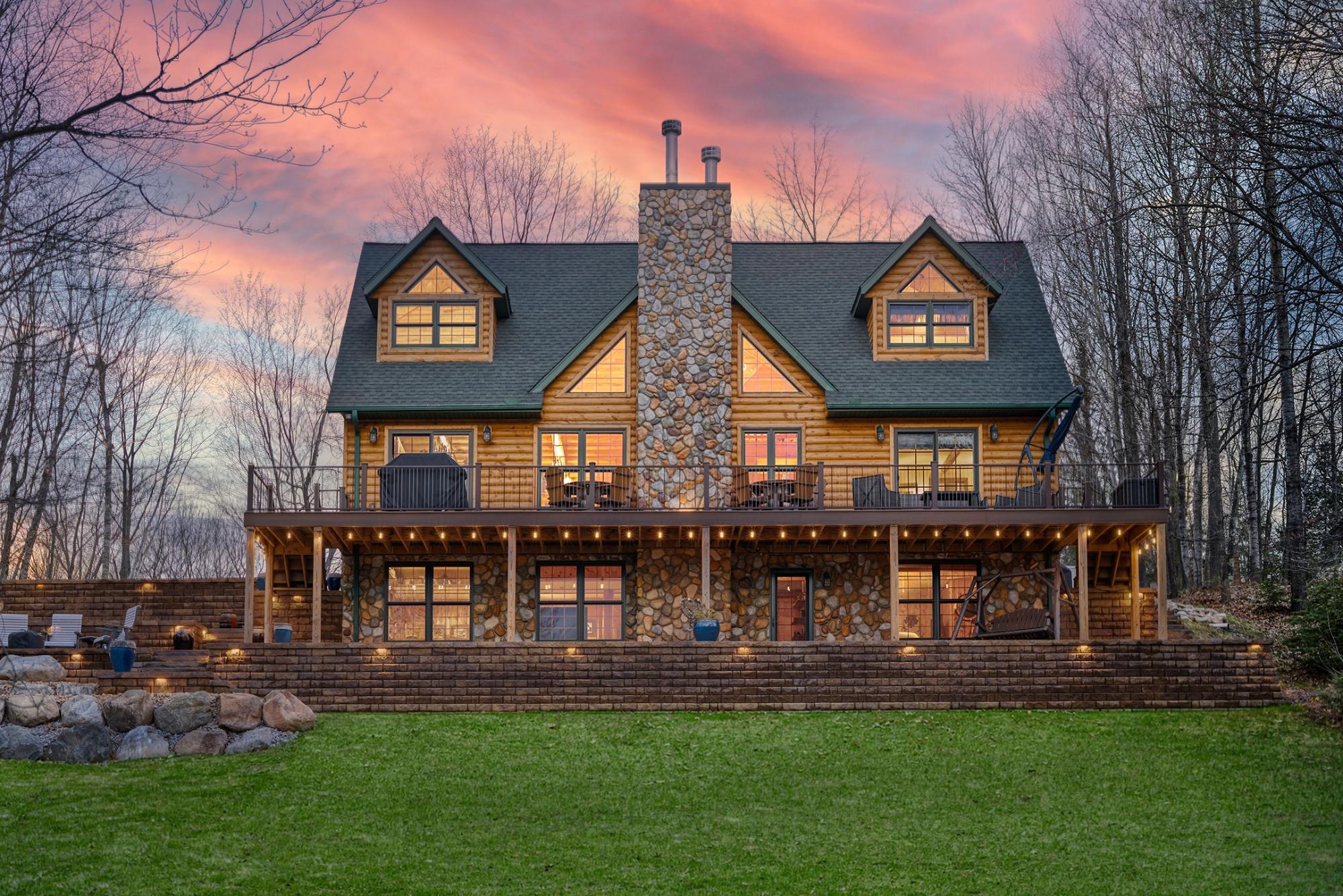 Chain Lake house picture