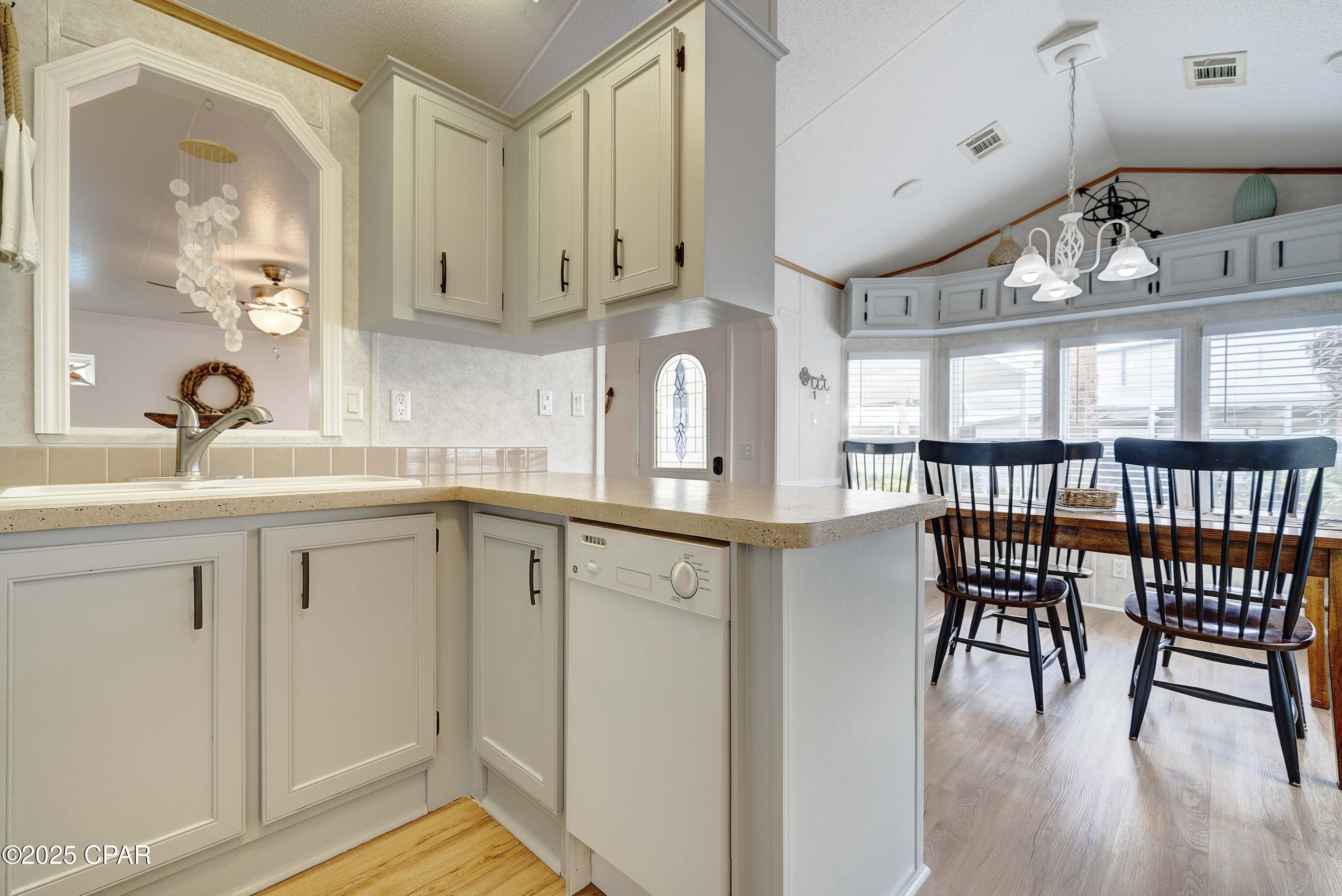 Image 27 For 1219 Thomas Drive 244