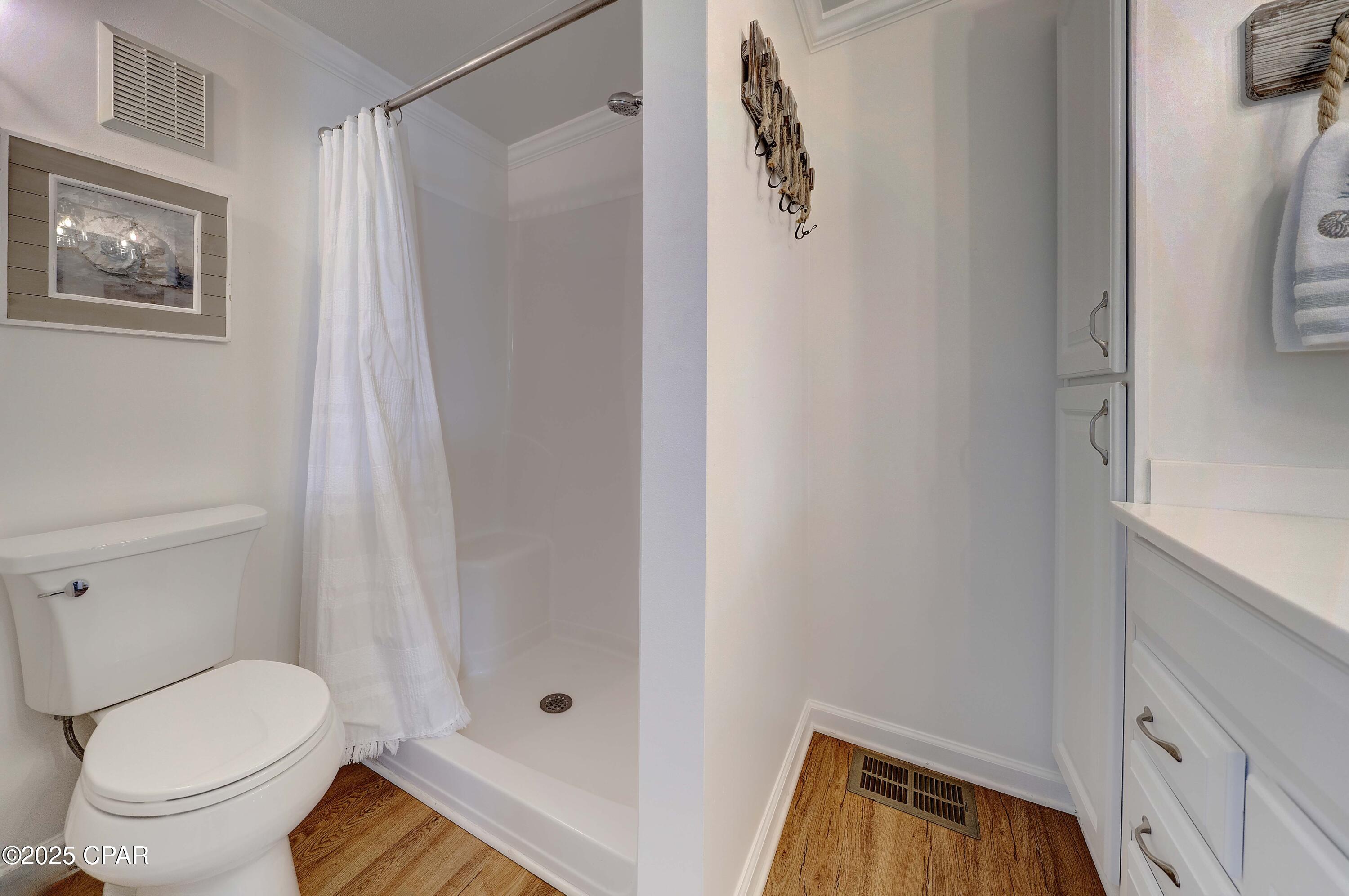 Image 33 For 1219 Thomas Drive 244