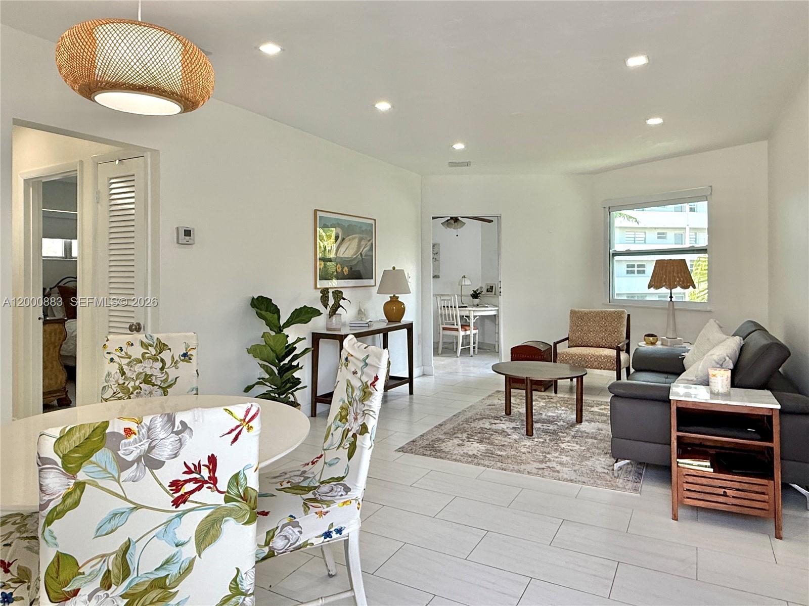 Sky Lake Gardens No 4 Con